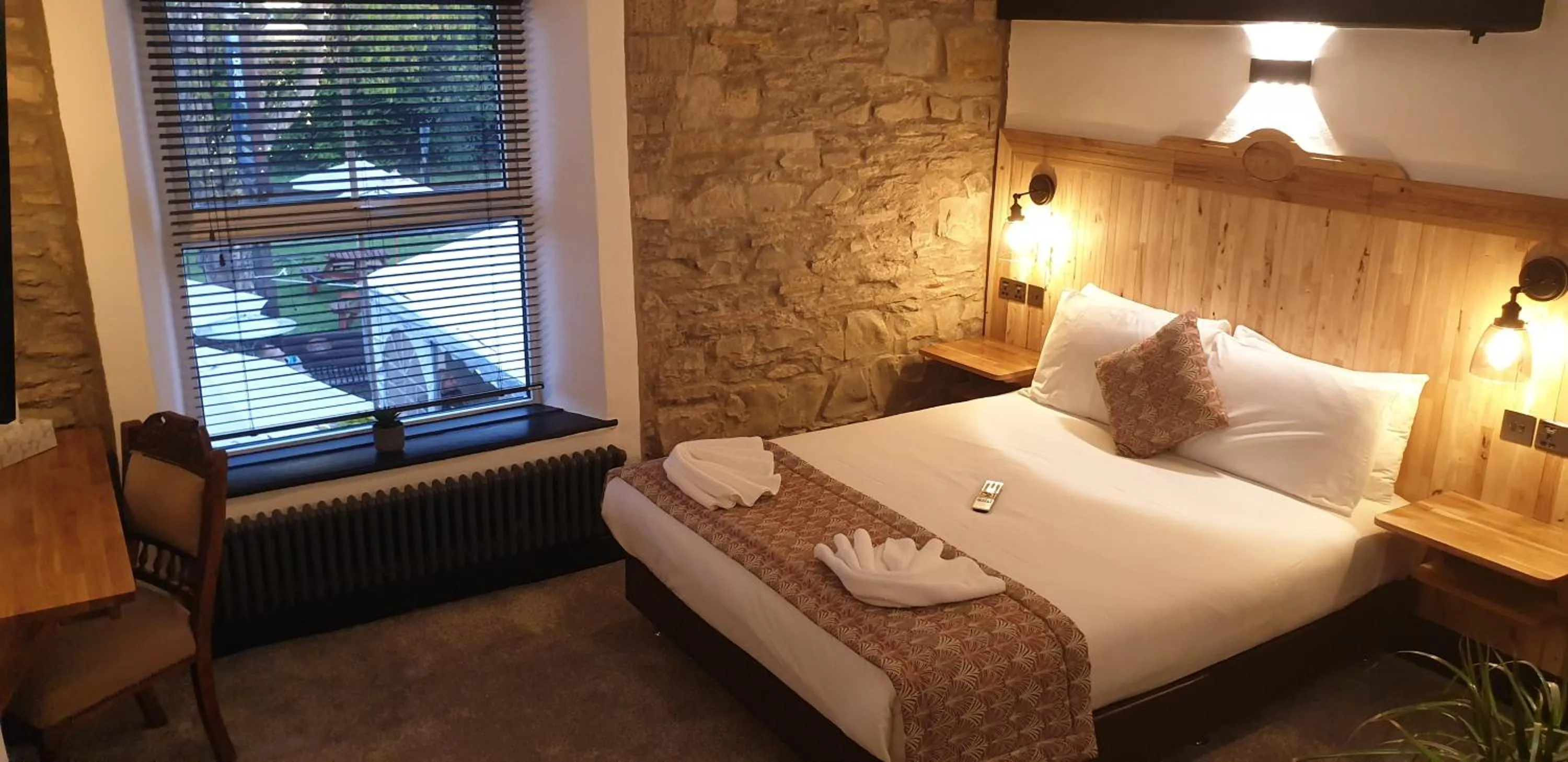 Bedroom, Bed in The Blue Boar - Historic Country Inn near Stratford-upon-Avon