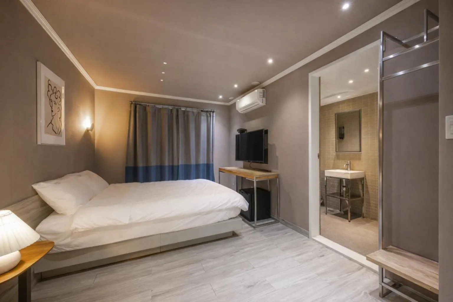 Bed in 틴토 호텔 부산역 Tinto Hotel Busan Station