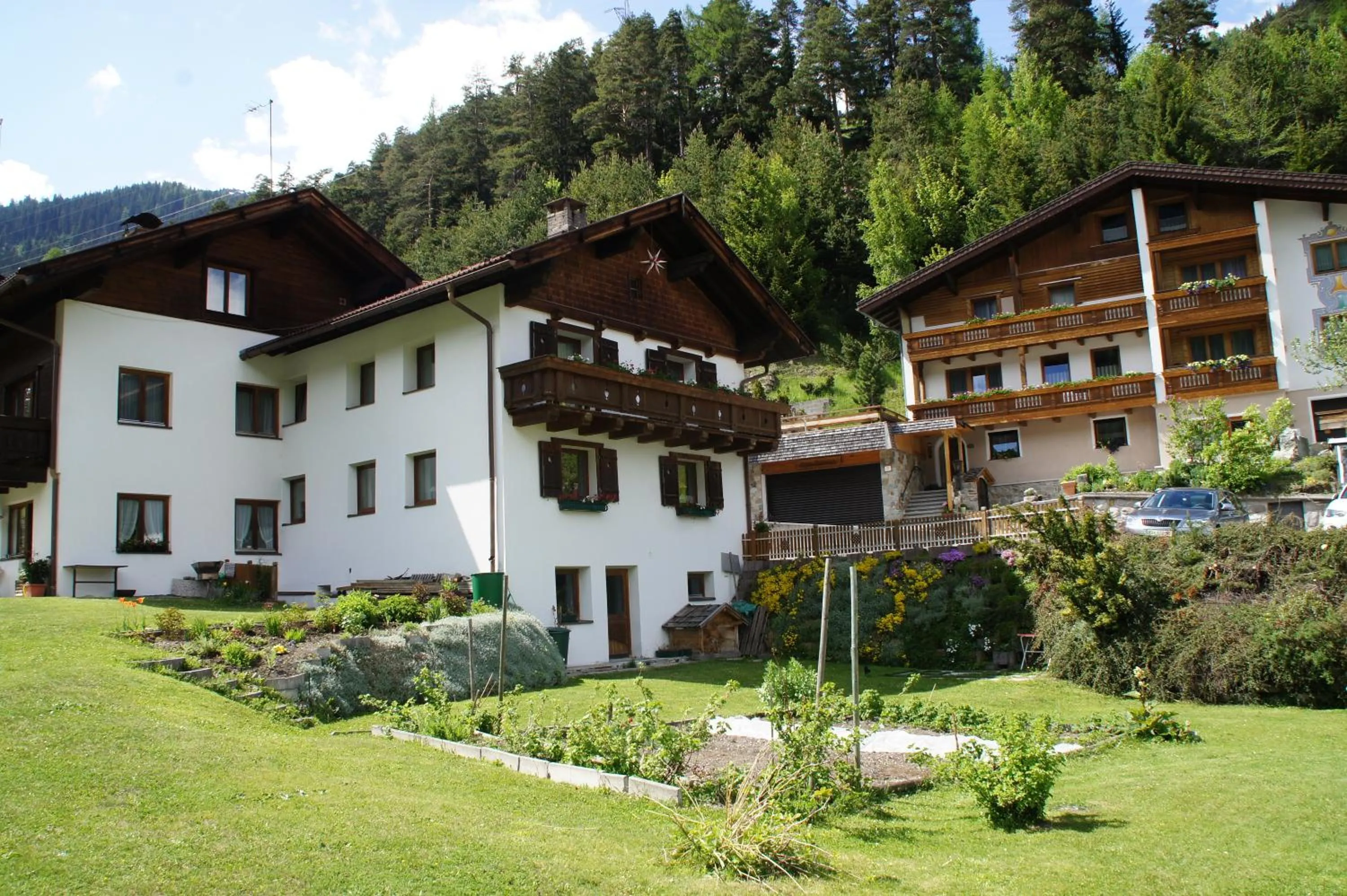 Property building in Haus Oberland
