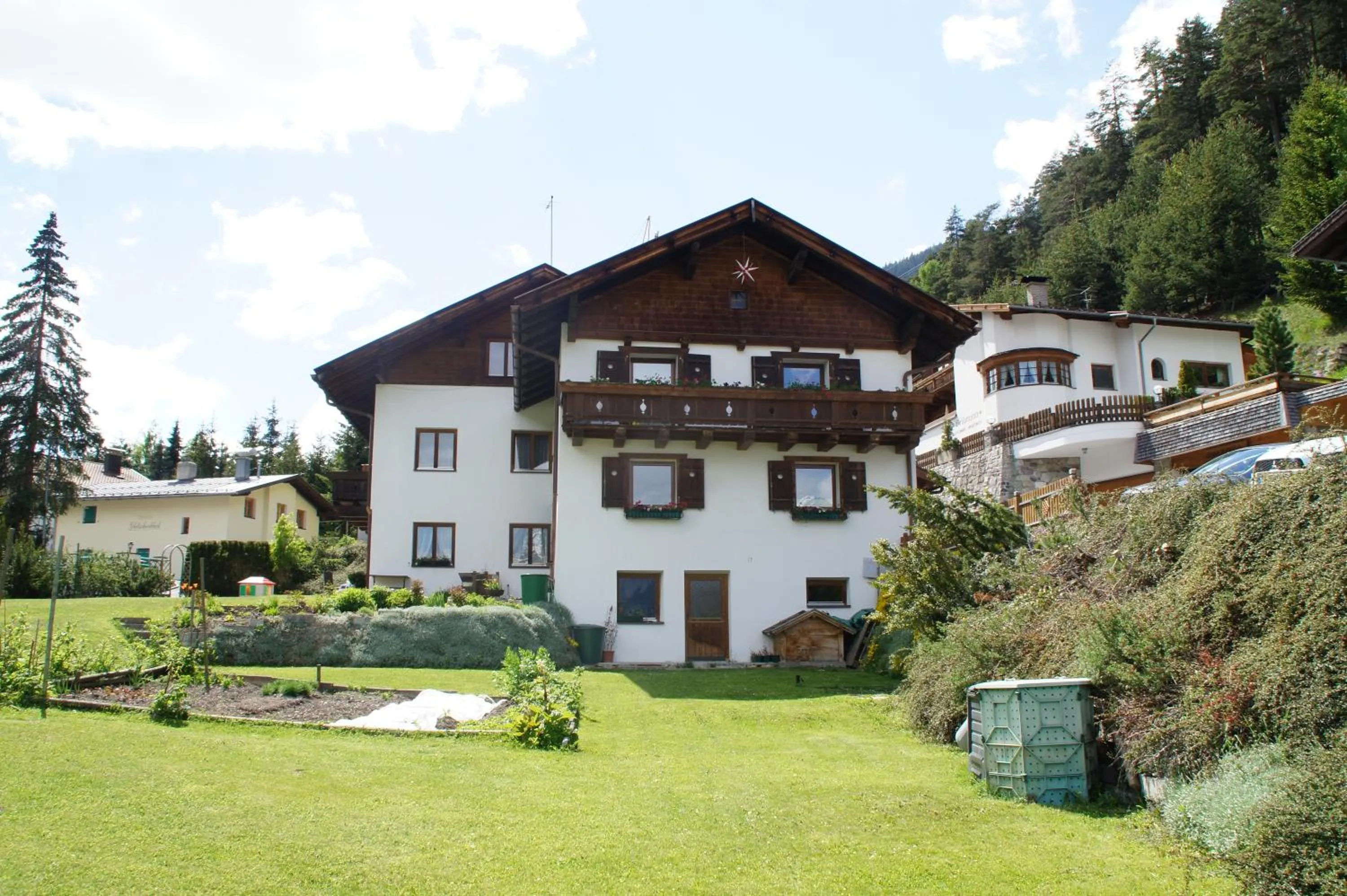 Property building in Haus Oberland