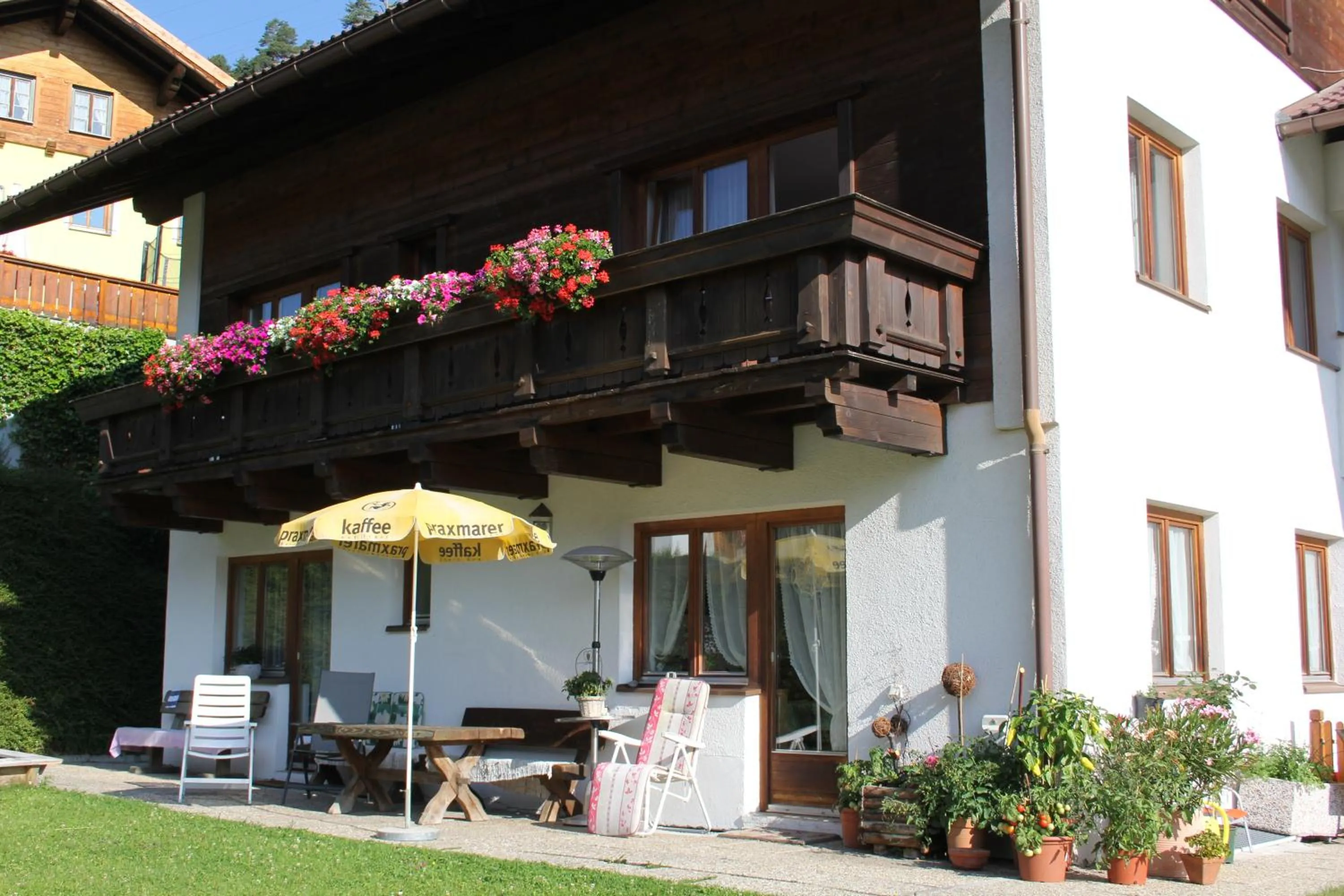Property building in Haus Oberland