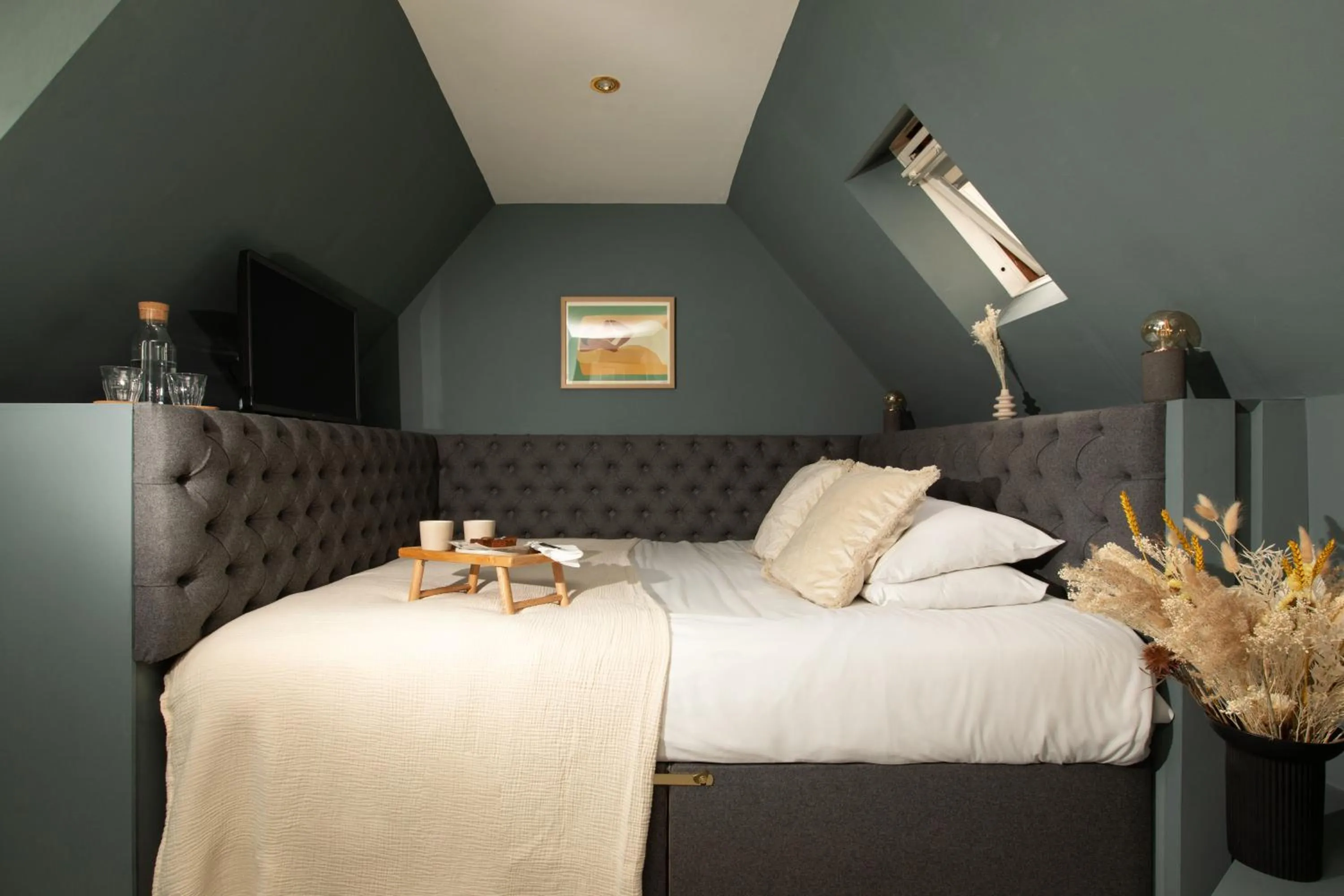 Bed in Celentano's Restaurant with Rooms