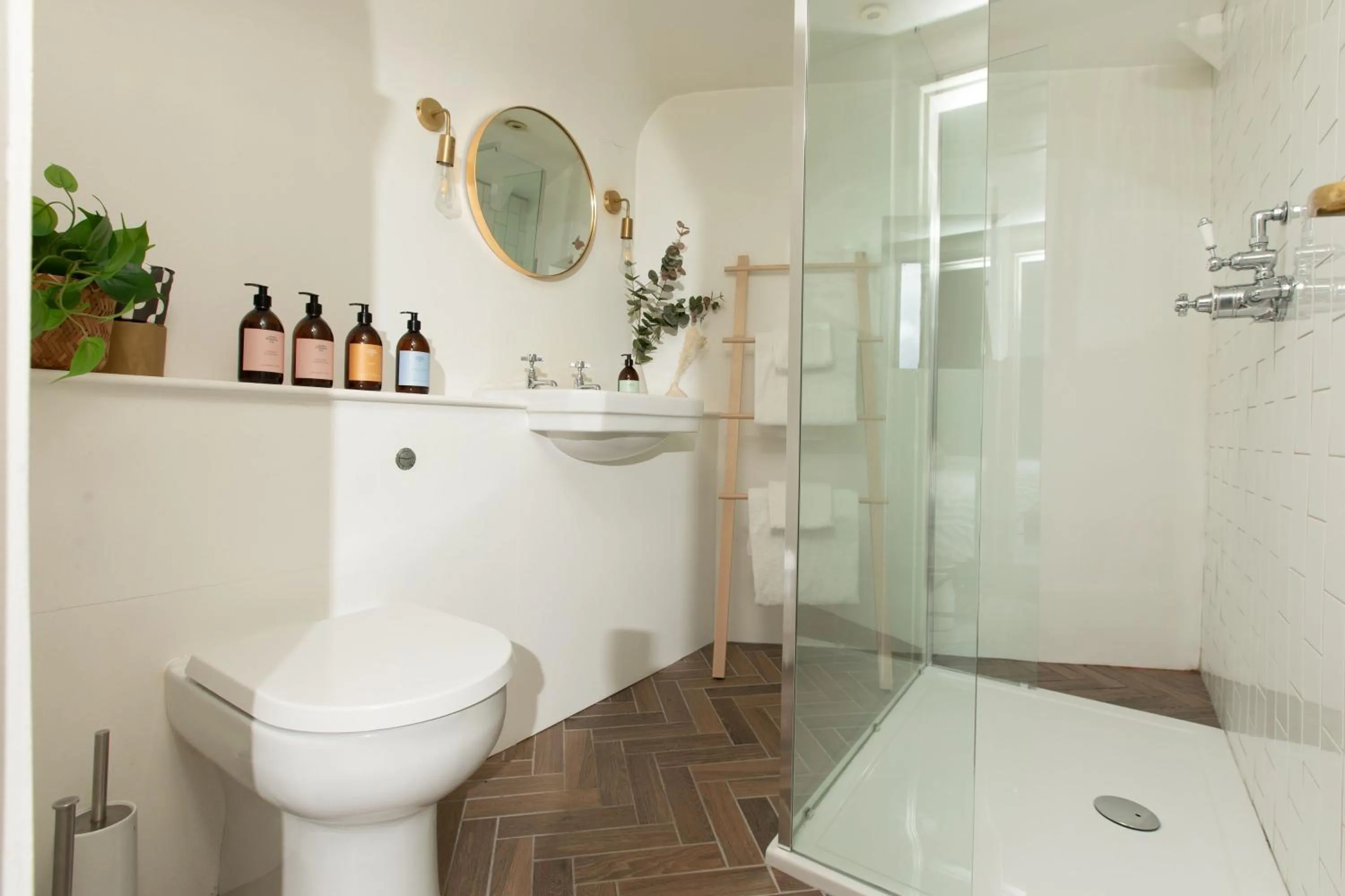 Shower in Celentano's Restaurant with Rooms