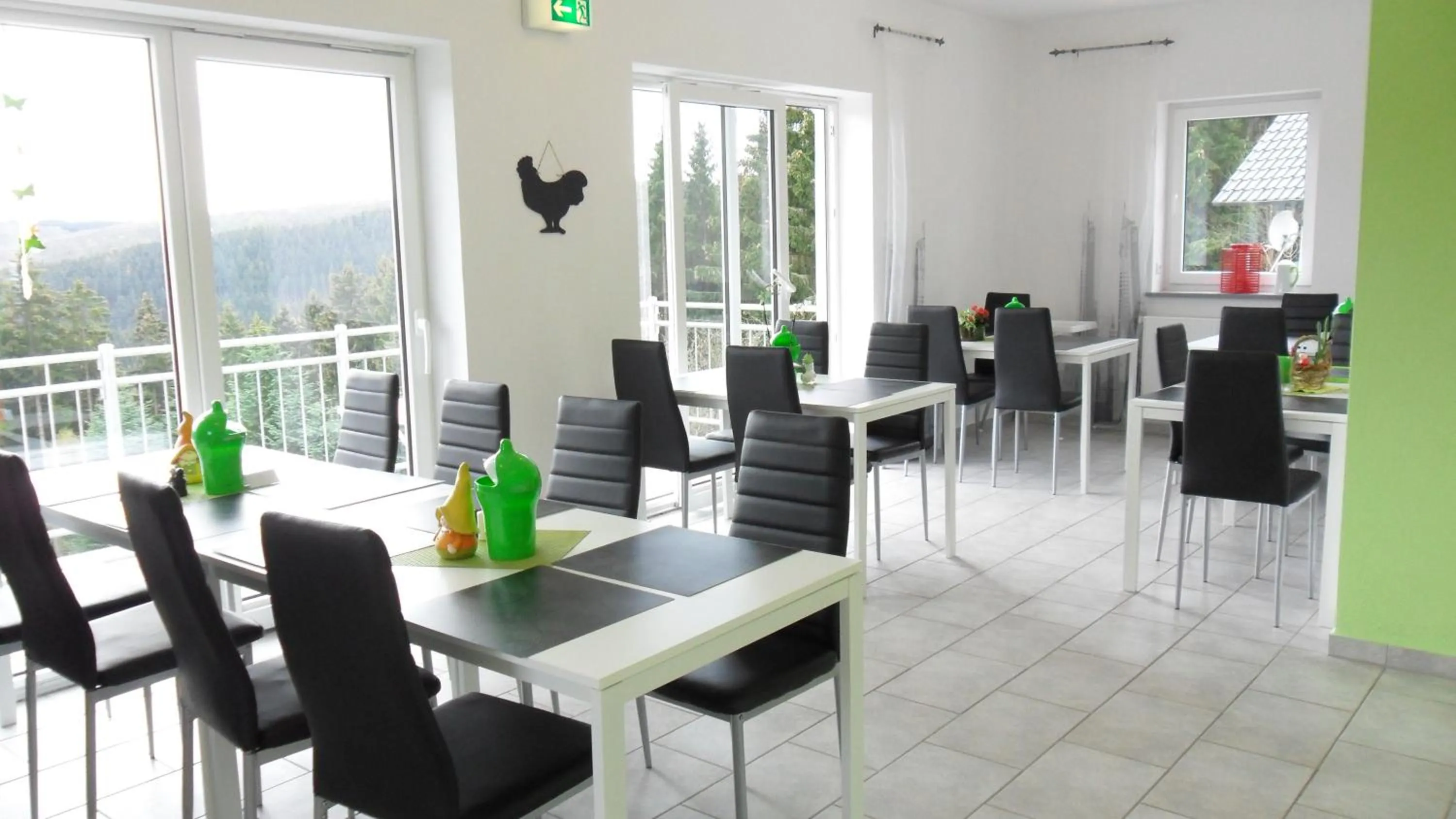 Restaurant/places to eat in Appart-Hotel Harmonie