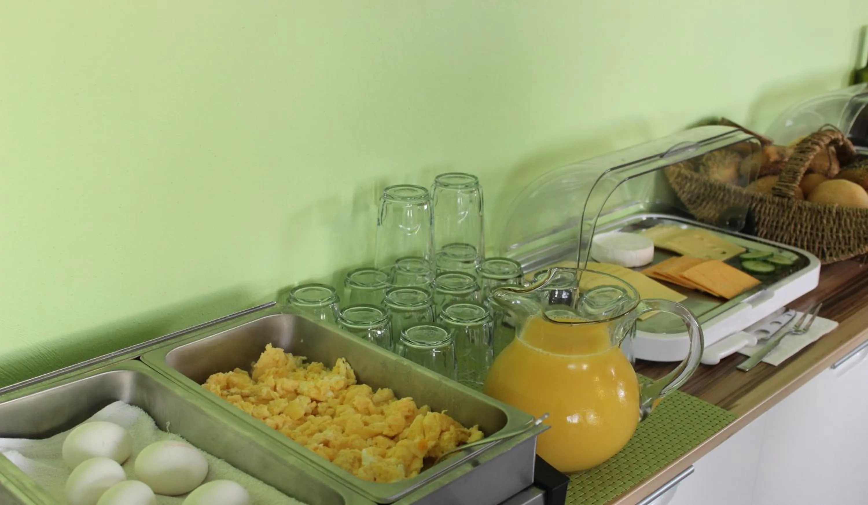 Restaurant/places to eat in Appart-Hotel Harmonie