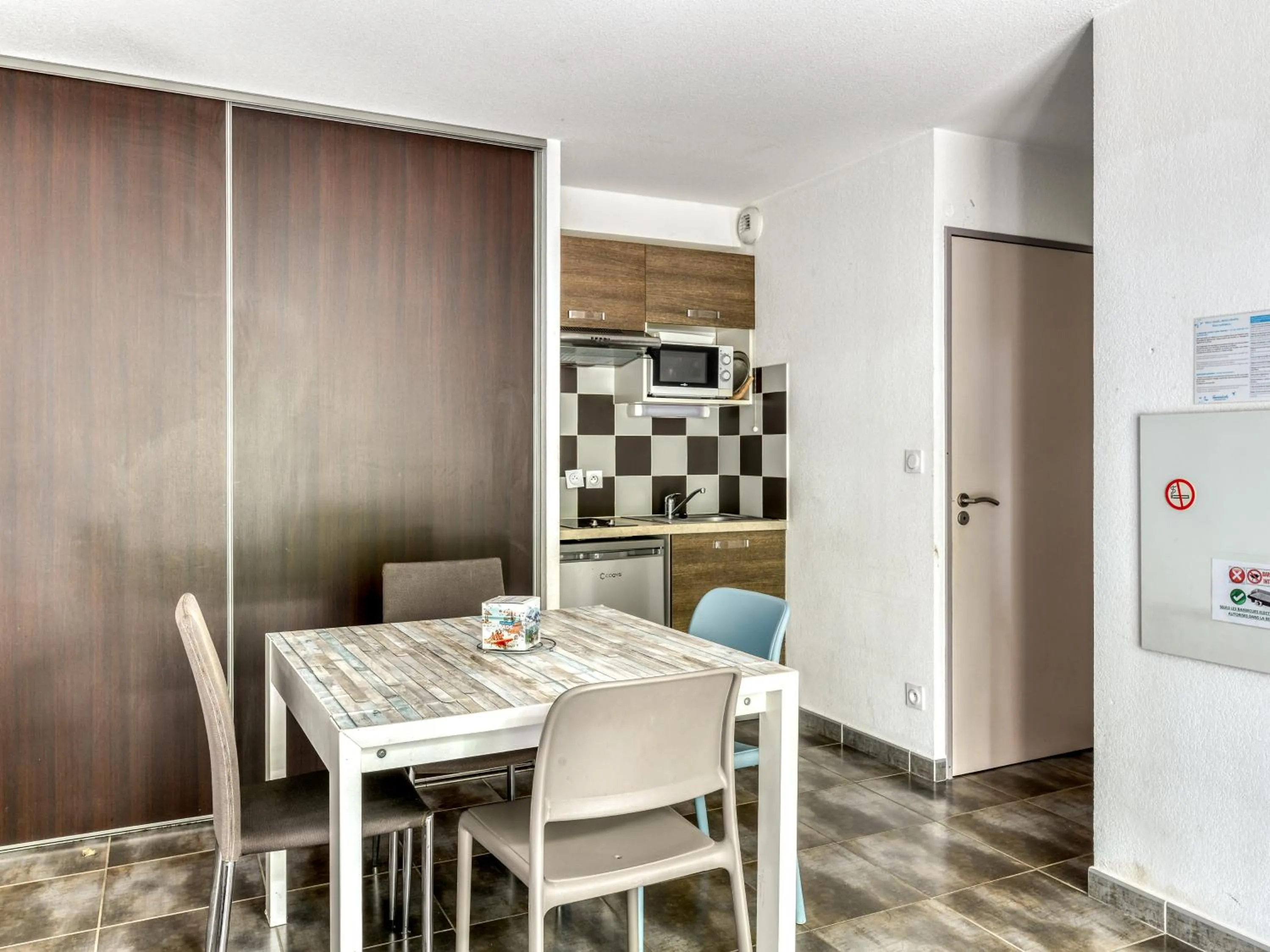 Dining area in Vacancéole - Les Demeures Torrellanes - Saint-Cyprien