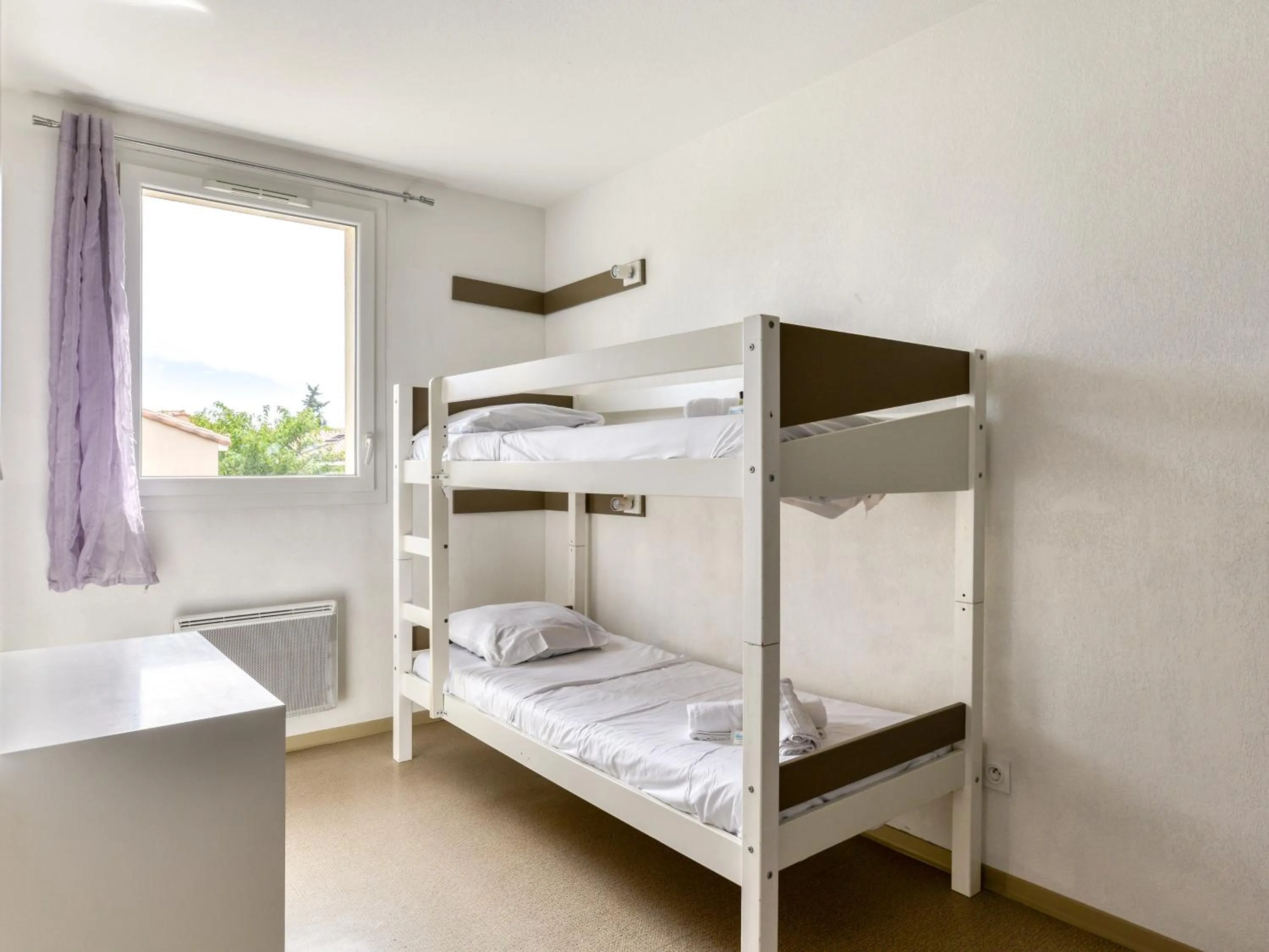 Bedroom, Bed in Vacancéole - Les Demeures Torrellanes - Saint-Cyprien