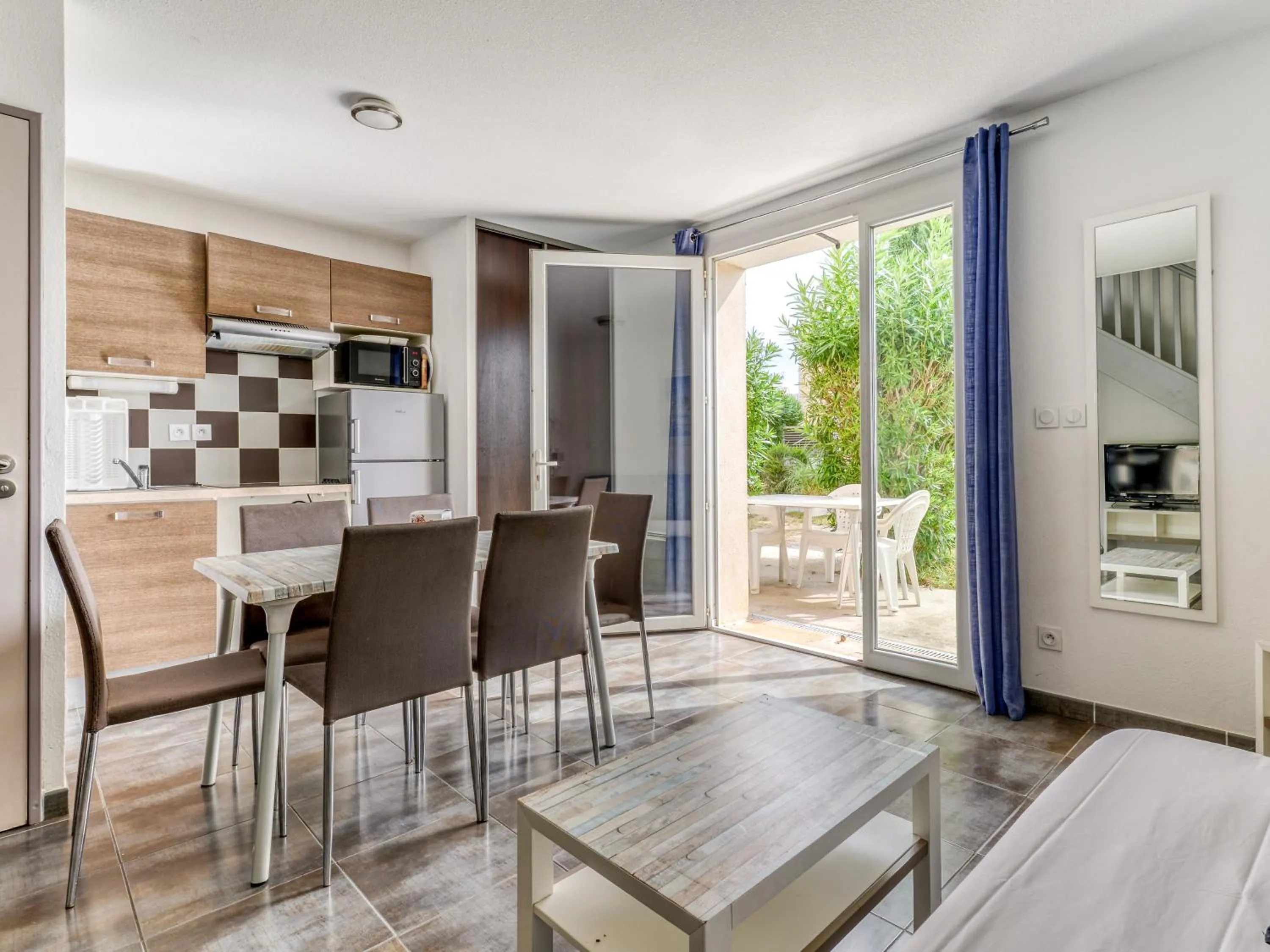 Dining area in Vacancéole - Les Demeures Torrellanes - Saint-Cyprien