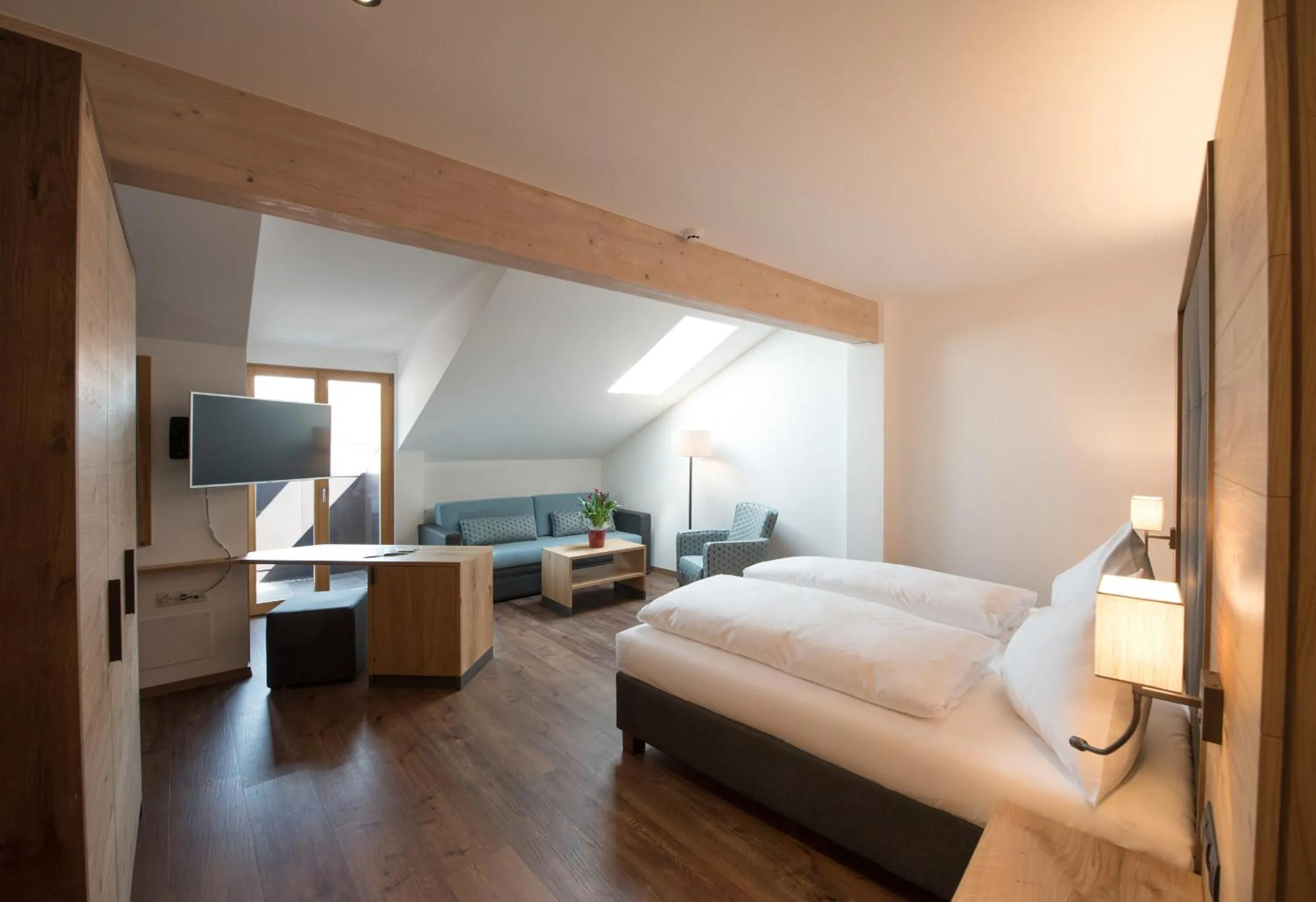 Photo of the whole room in Gasthof Mondschein