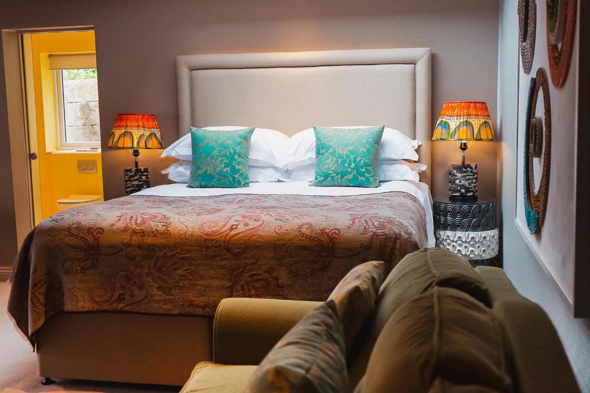 Bedroom, Bed in The Bird, Bath