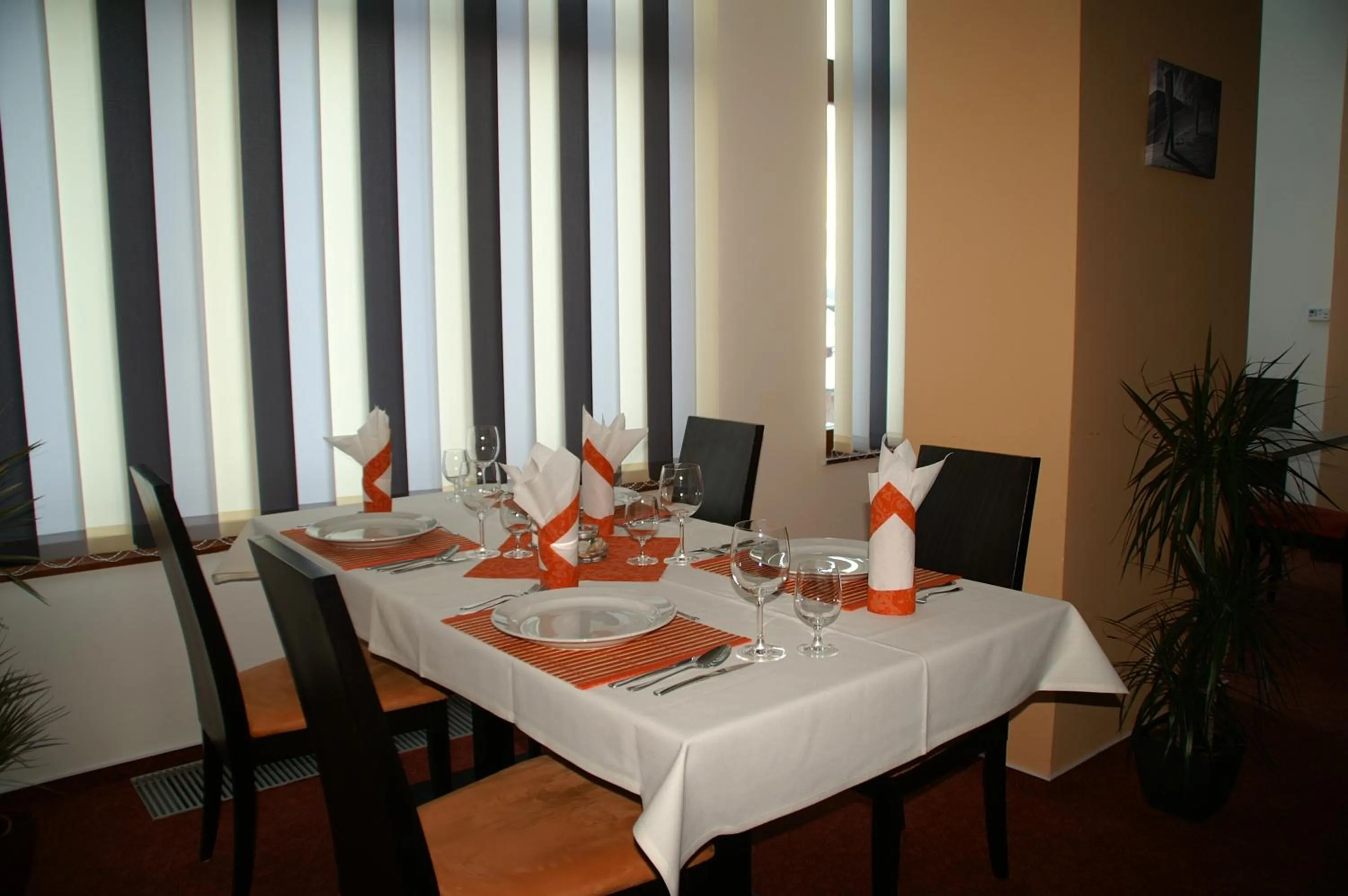 Food and drinks in Hotel Avalanche