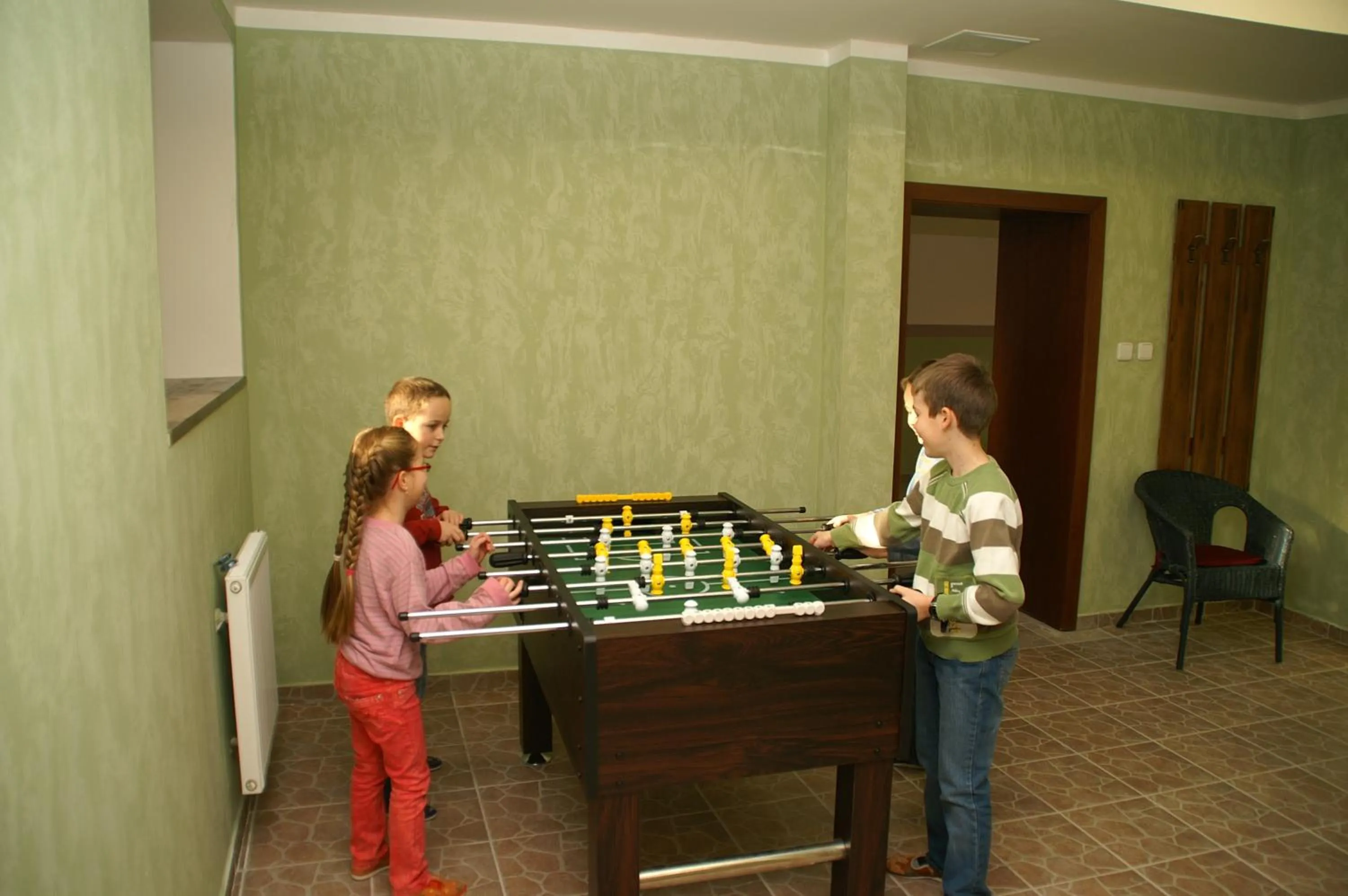 People in Hotel Avalanche