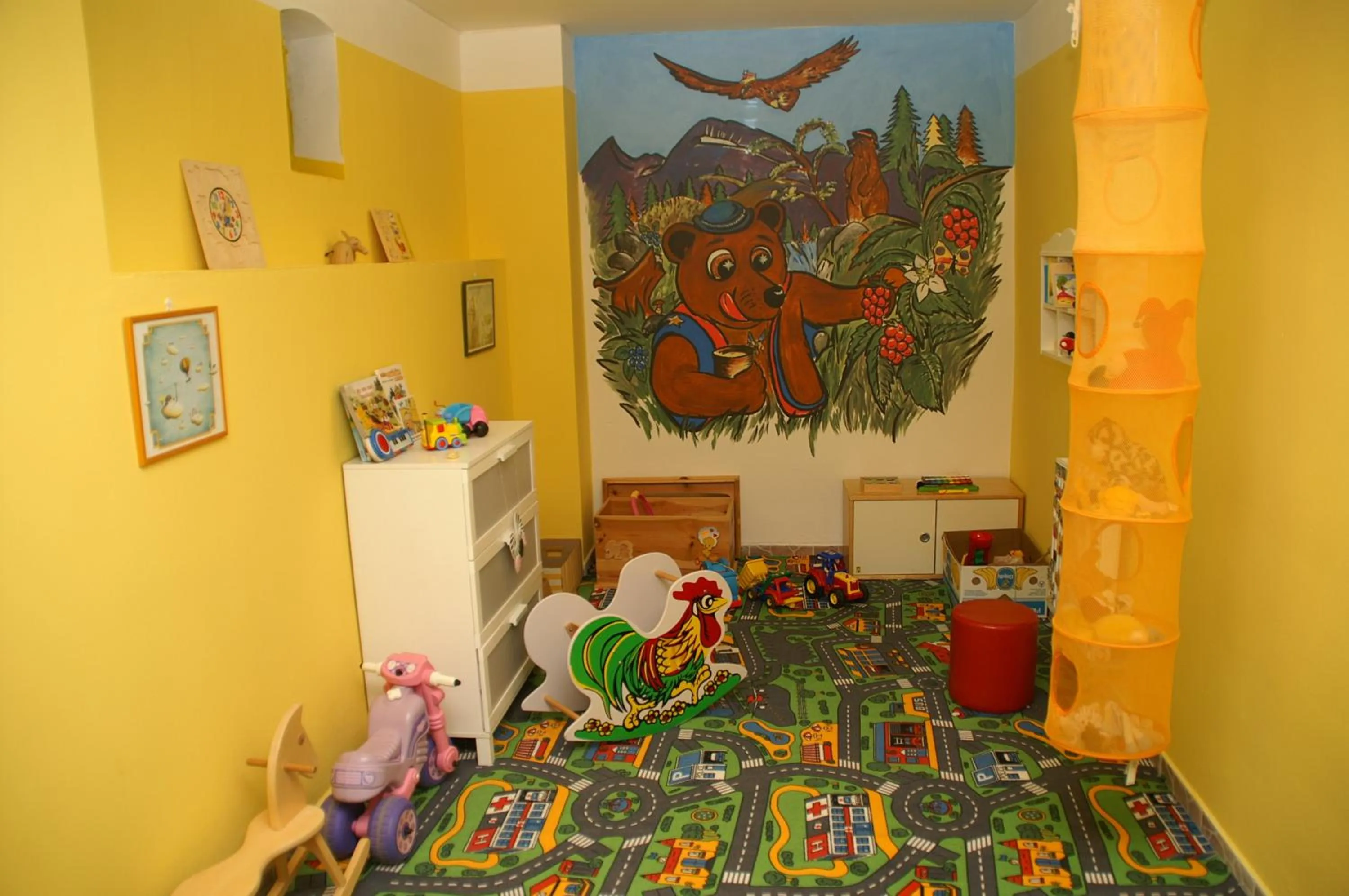 Activities in Hotel Avalanche