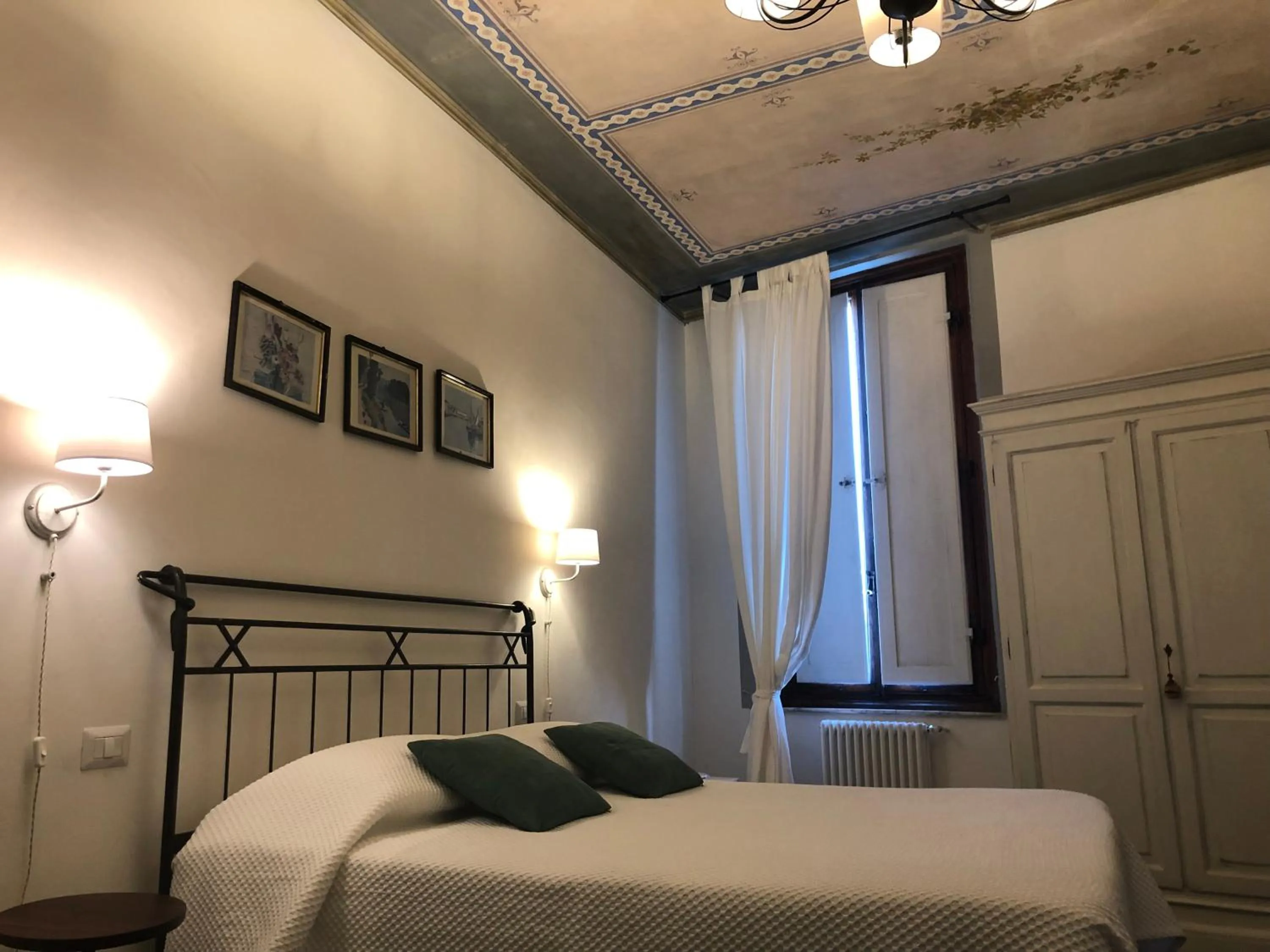 Photo of the whole room, Bed in BnB Paolina