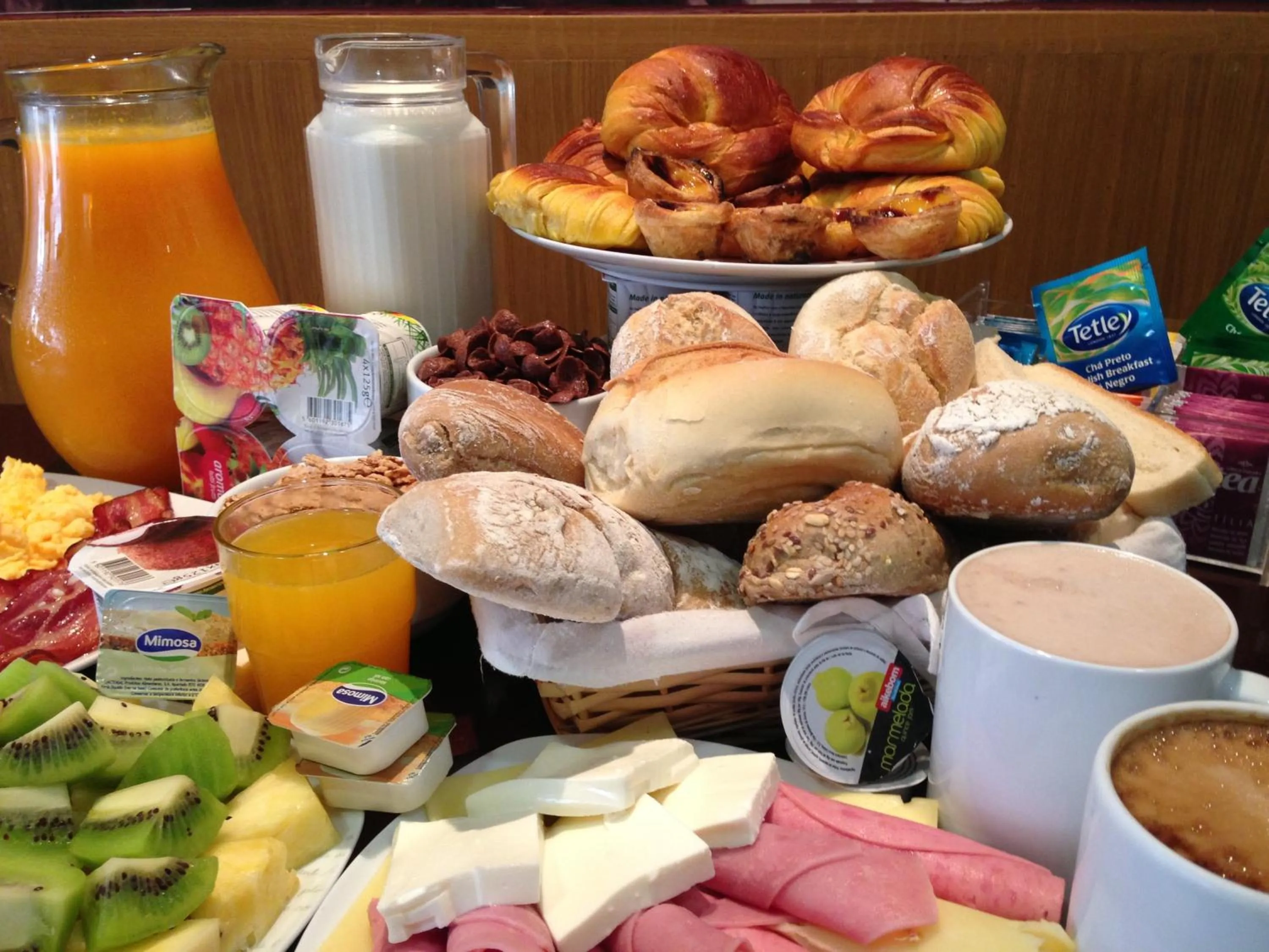 Restaurant/places to eat in Park Hotel Porto Aeroporto