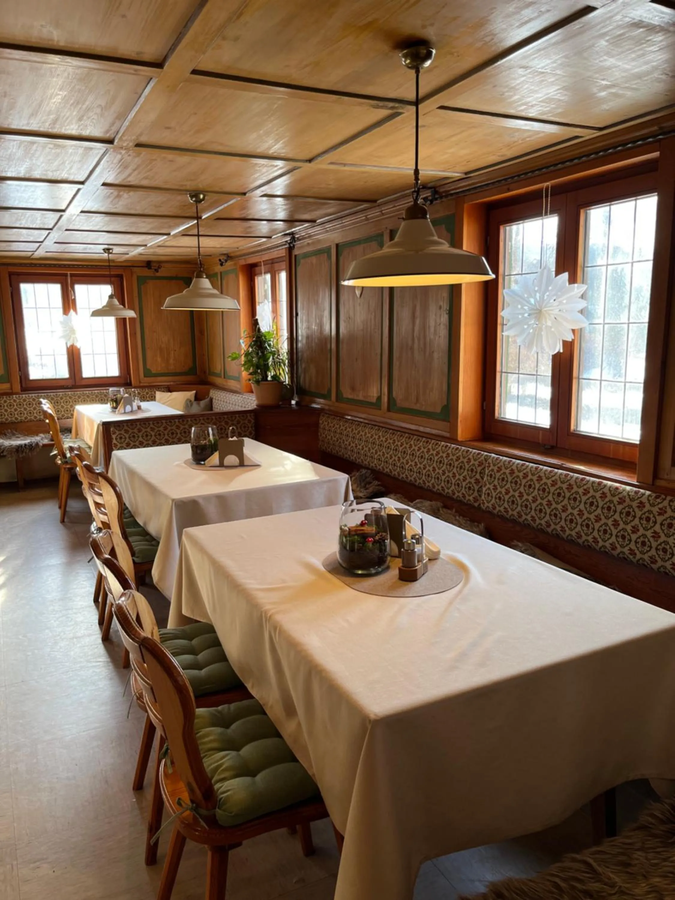 Restaurant/places to eat in Goldiger Hirsch B&B mit Gemeinschaftsküche