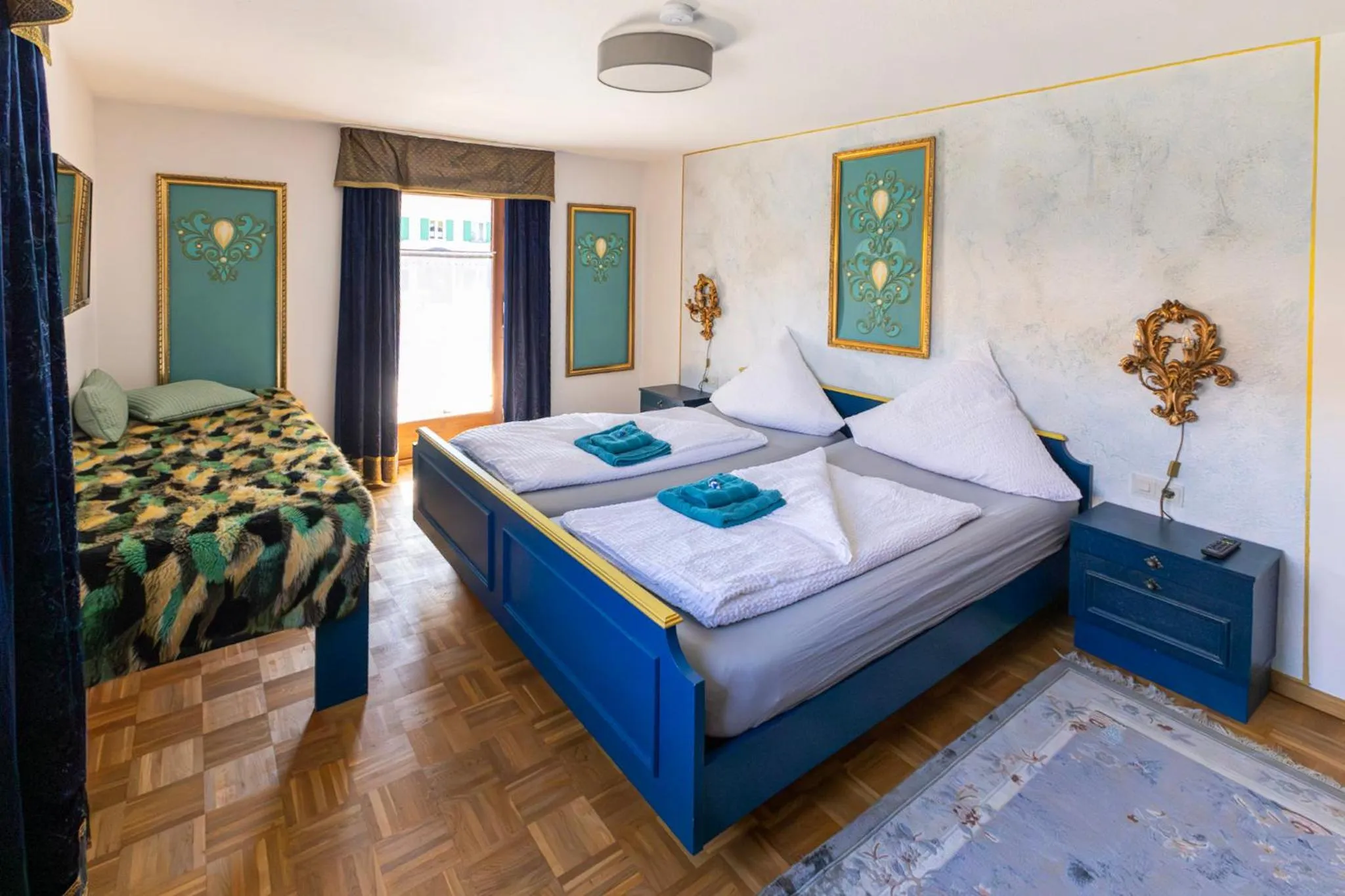 Bed in Goldiger Hirsch B&B mit Gemeinschaftsküche