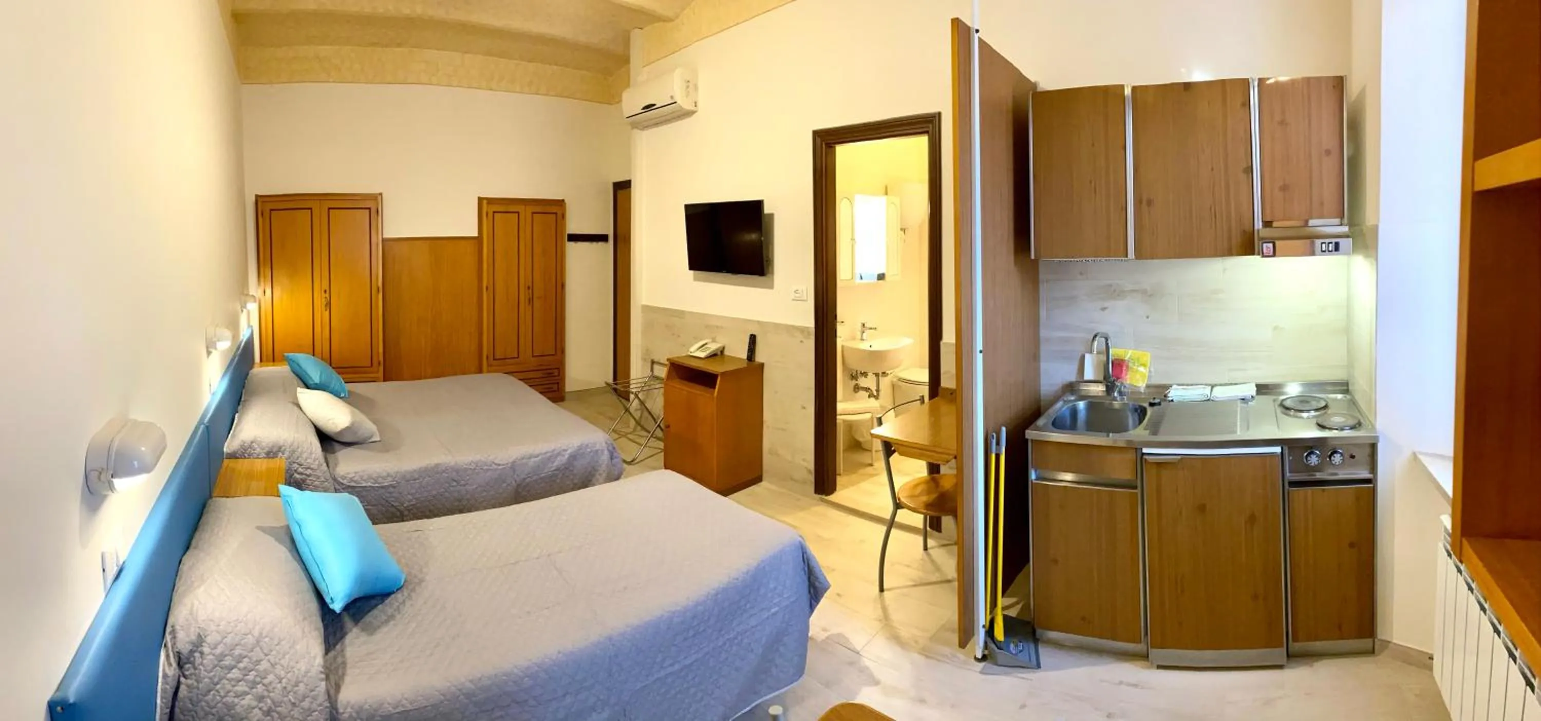 Kitchen or kitchenette, Bed in Residence Signa