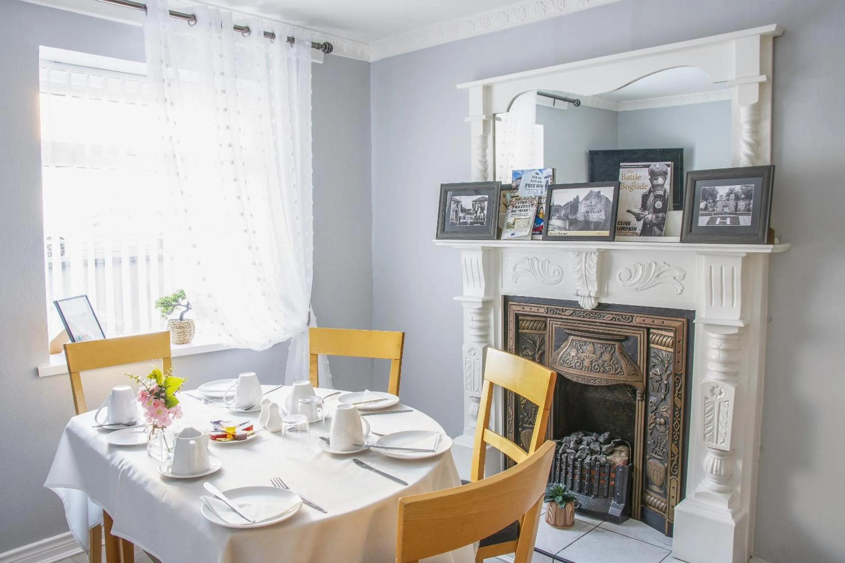 Dining area in bishop gate bnb