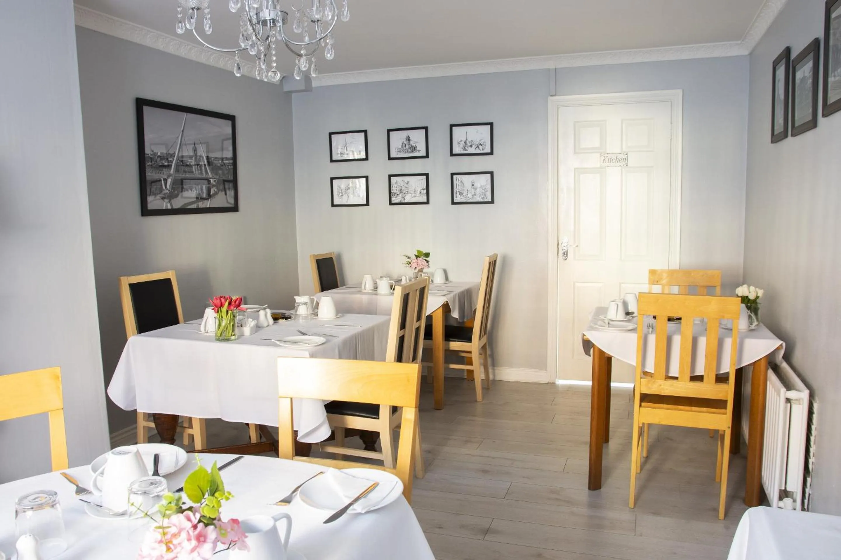 Dining area in bishop gate bnb