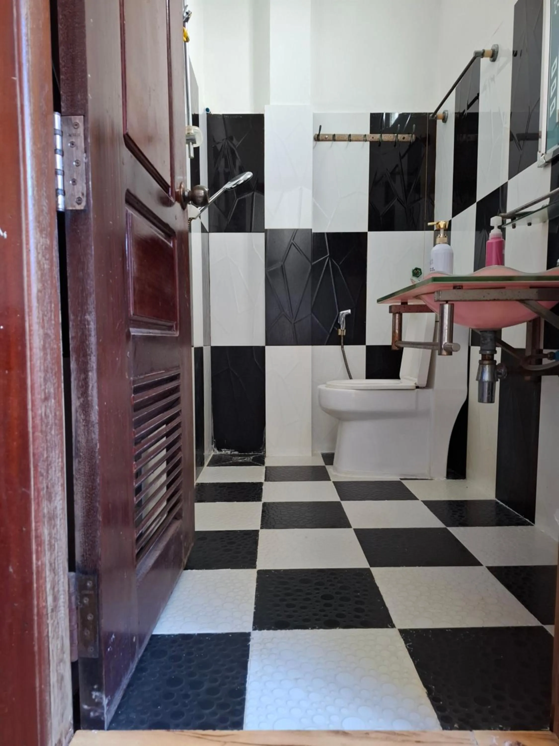 Bathroom in Realkhom Homestay