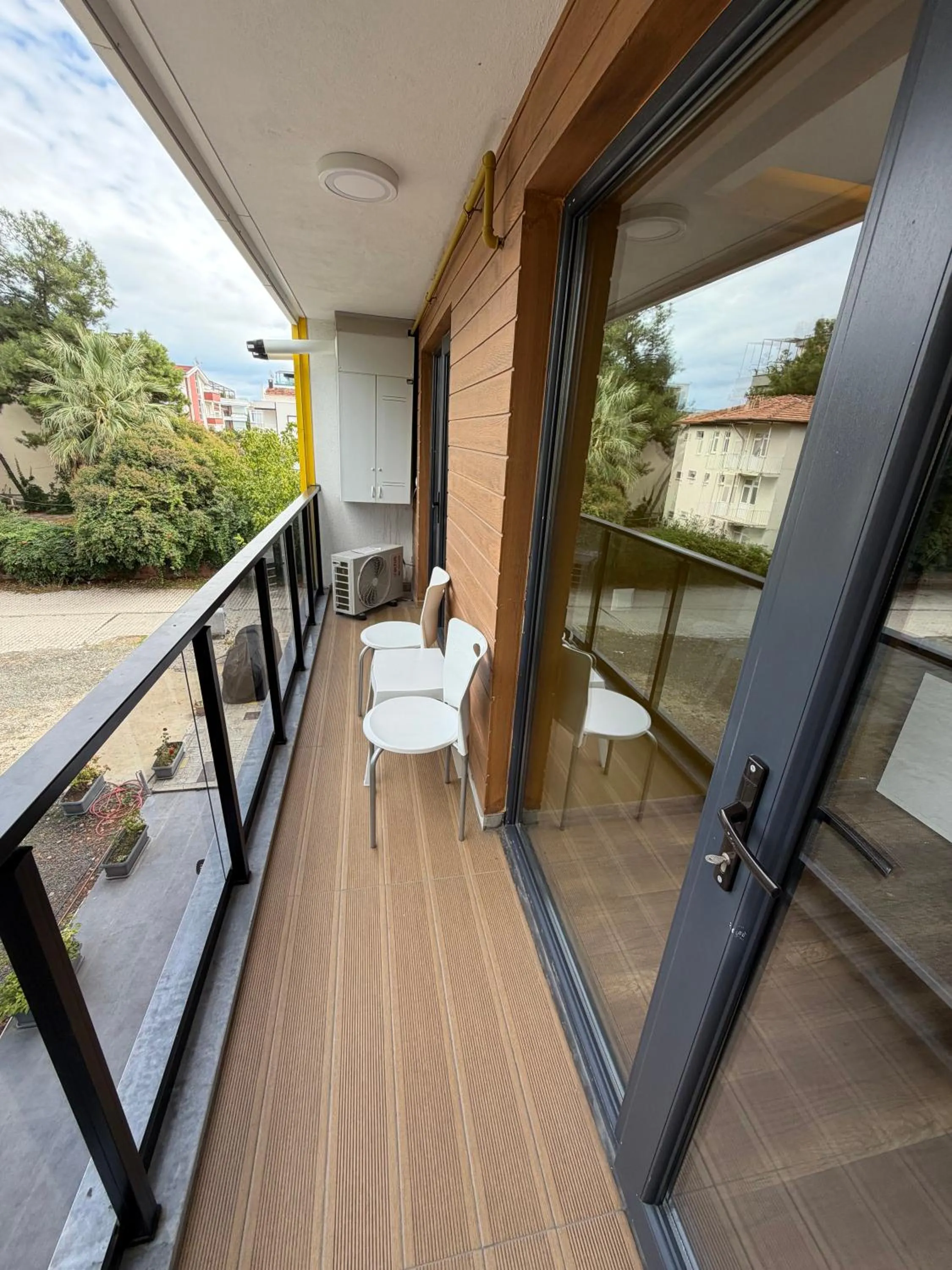 Day in Deluxe Beach Residence