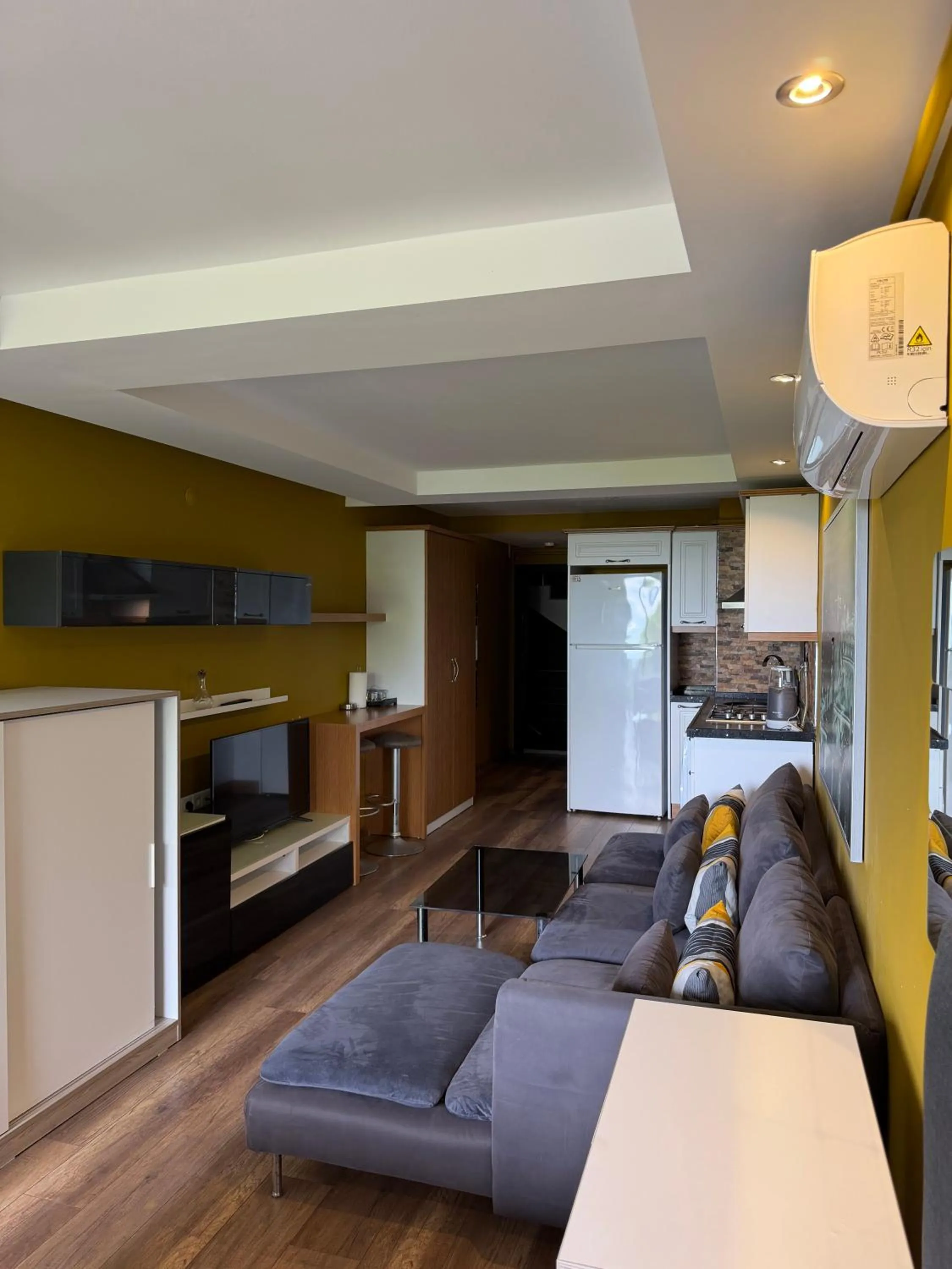 Photo of the whole room in Deluxe Beach Residence