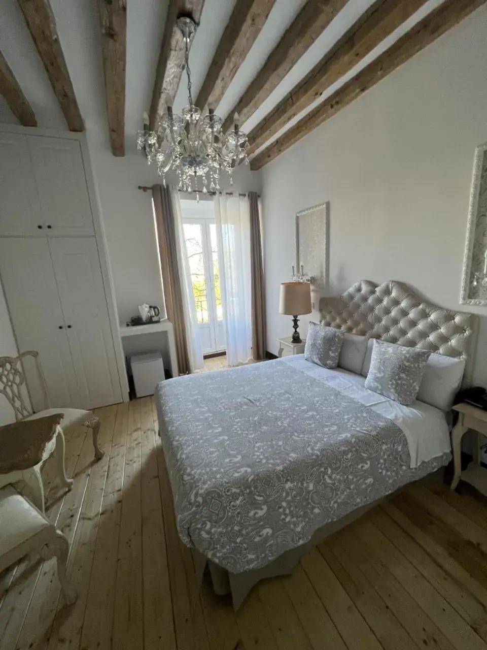 Exterior Double Room in Hostal Central Palace Madrid Exterior Double Room in Hostal Central Palace Madrid