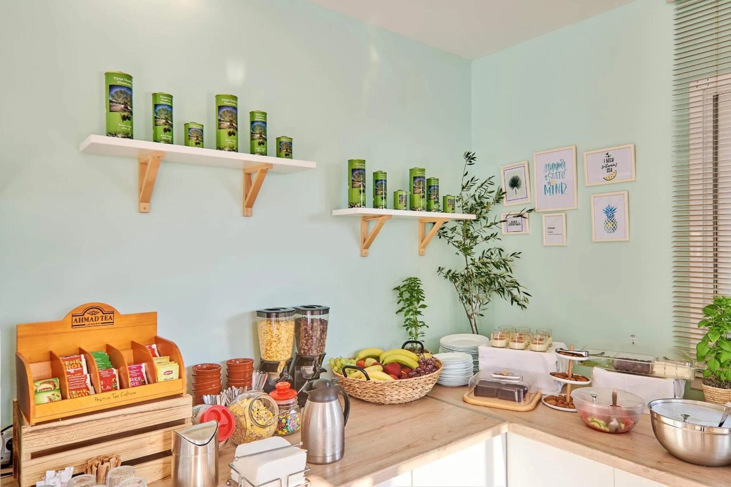 Restaurant/places to eat in Ionian Aura