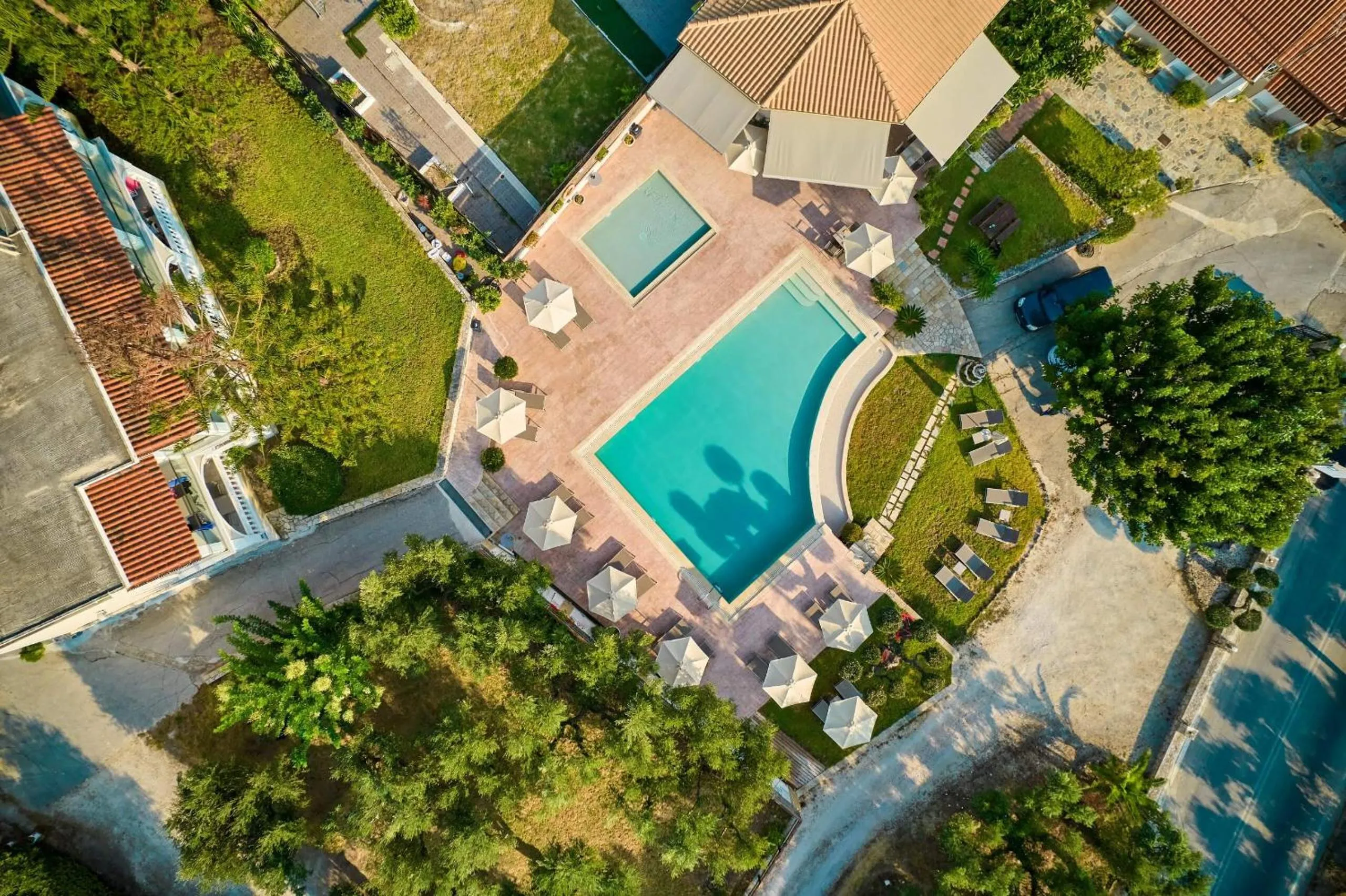 Property building in Ionian Aura