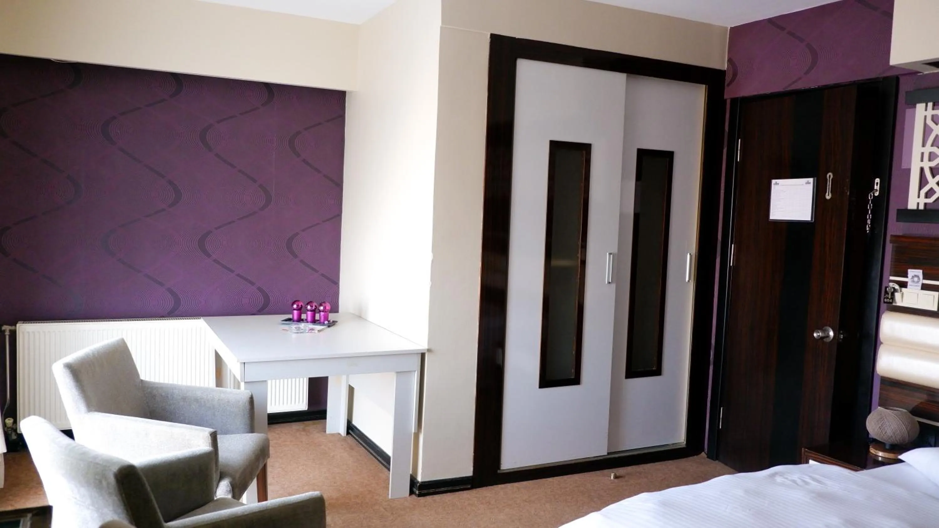 Bed in Hotel La Bella Soma