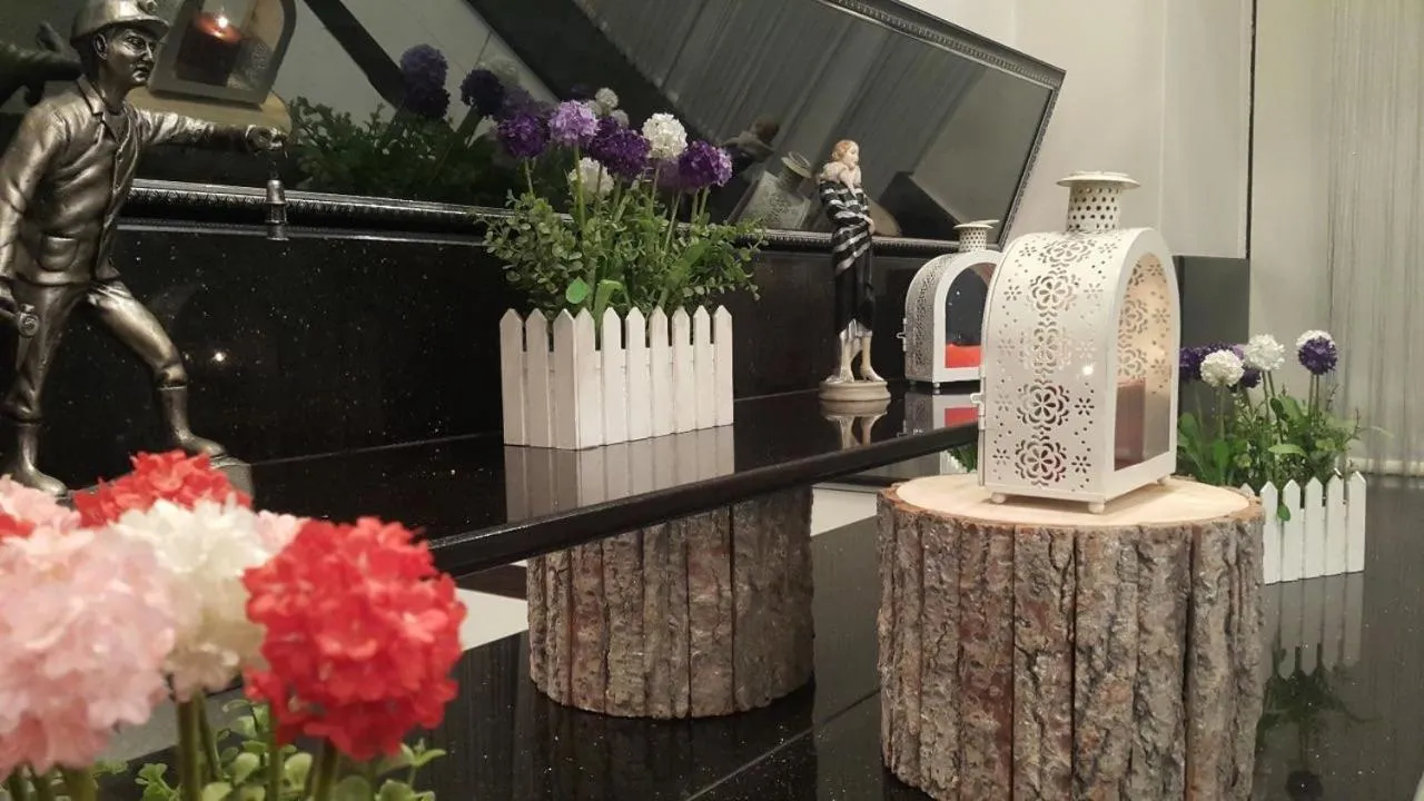 Restaurant/places to eat in Hotel La Bella Soma