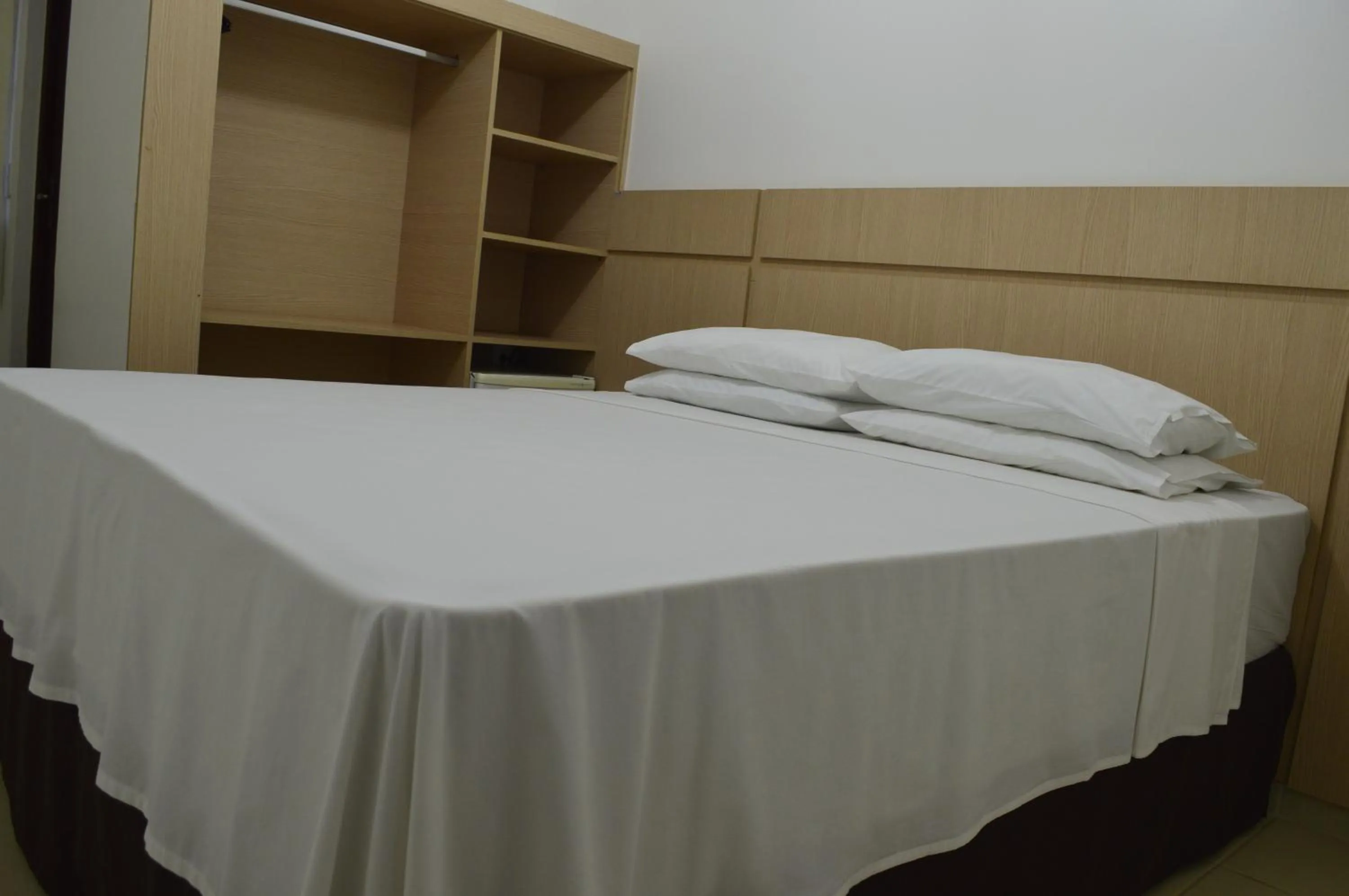 Photo of the whole room, Bed in Richard Hotel