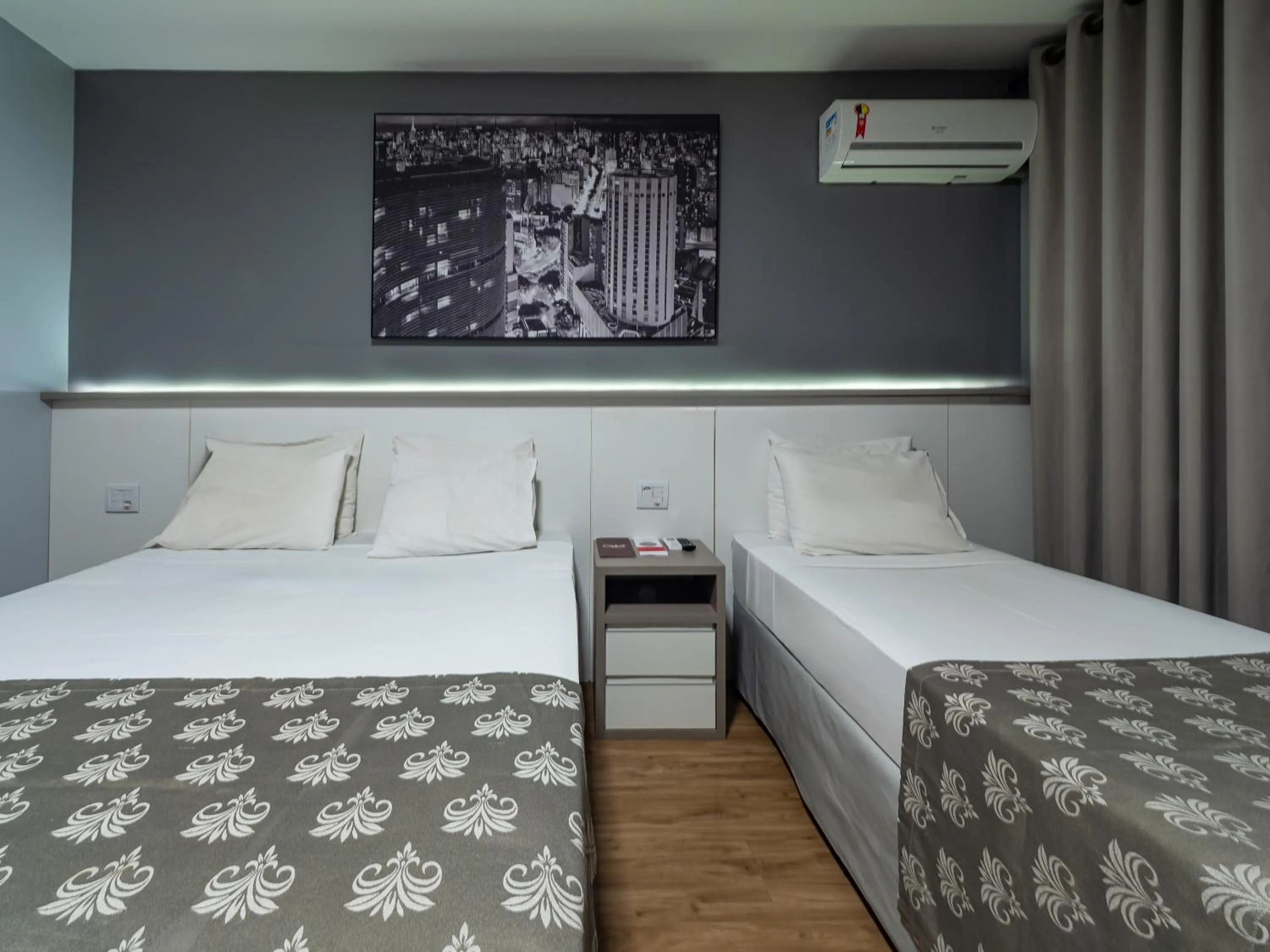 Bedroom, Bed in Carlton Suítes Limeira