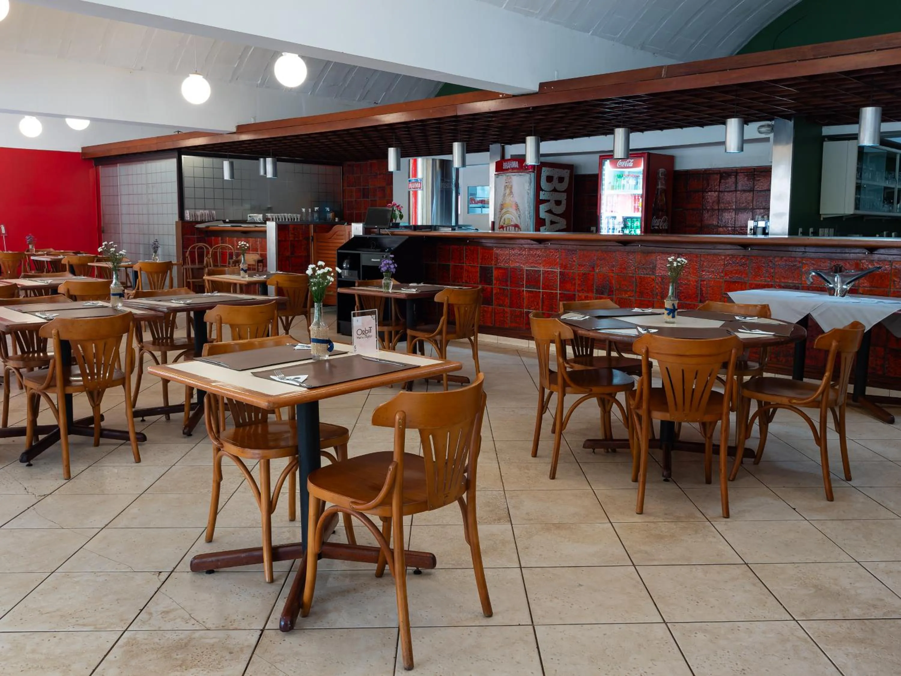 Restaurant/places to eat in Carlton Suítes Limeira