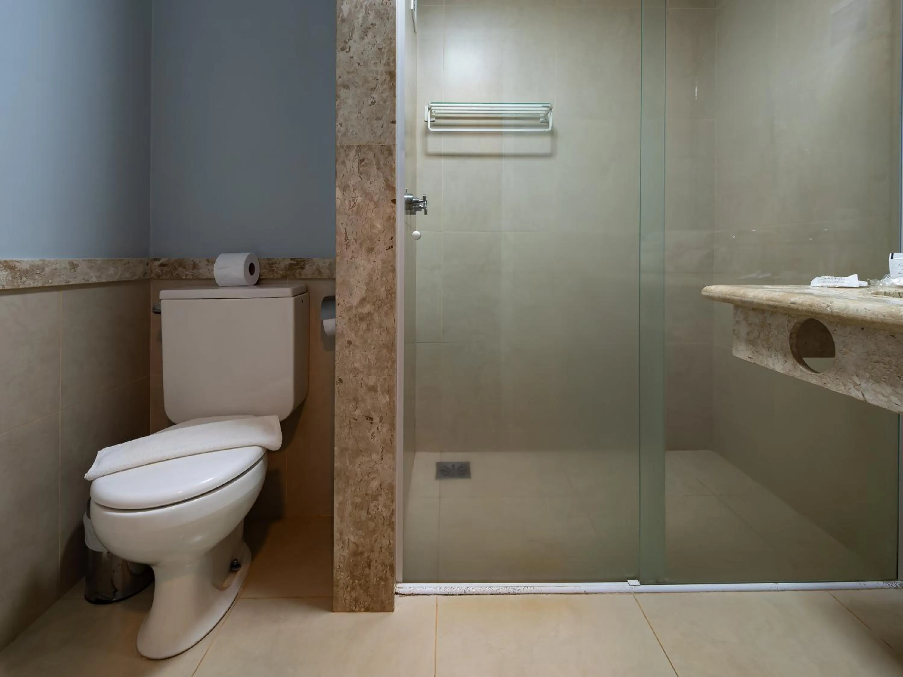 Bedroom in Carlton Suítes Limeira