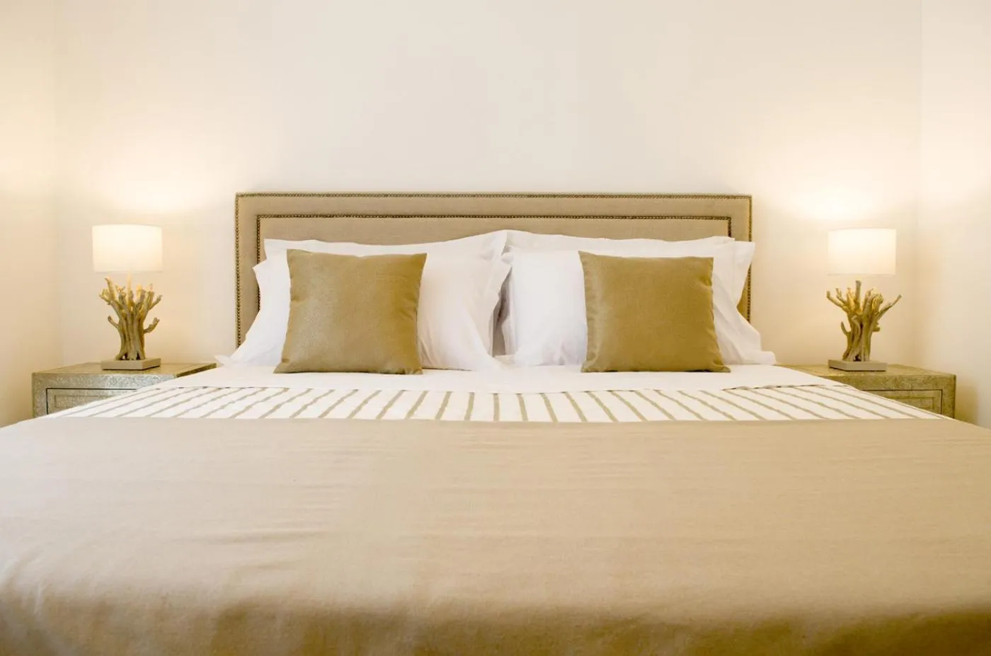 Bed in Palazzo Spasiano rooms - SORRENTO CENTER