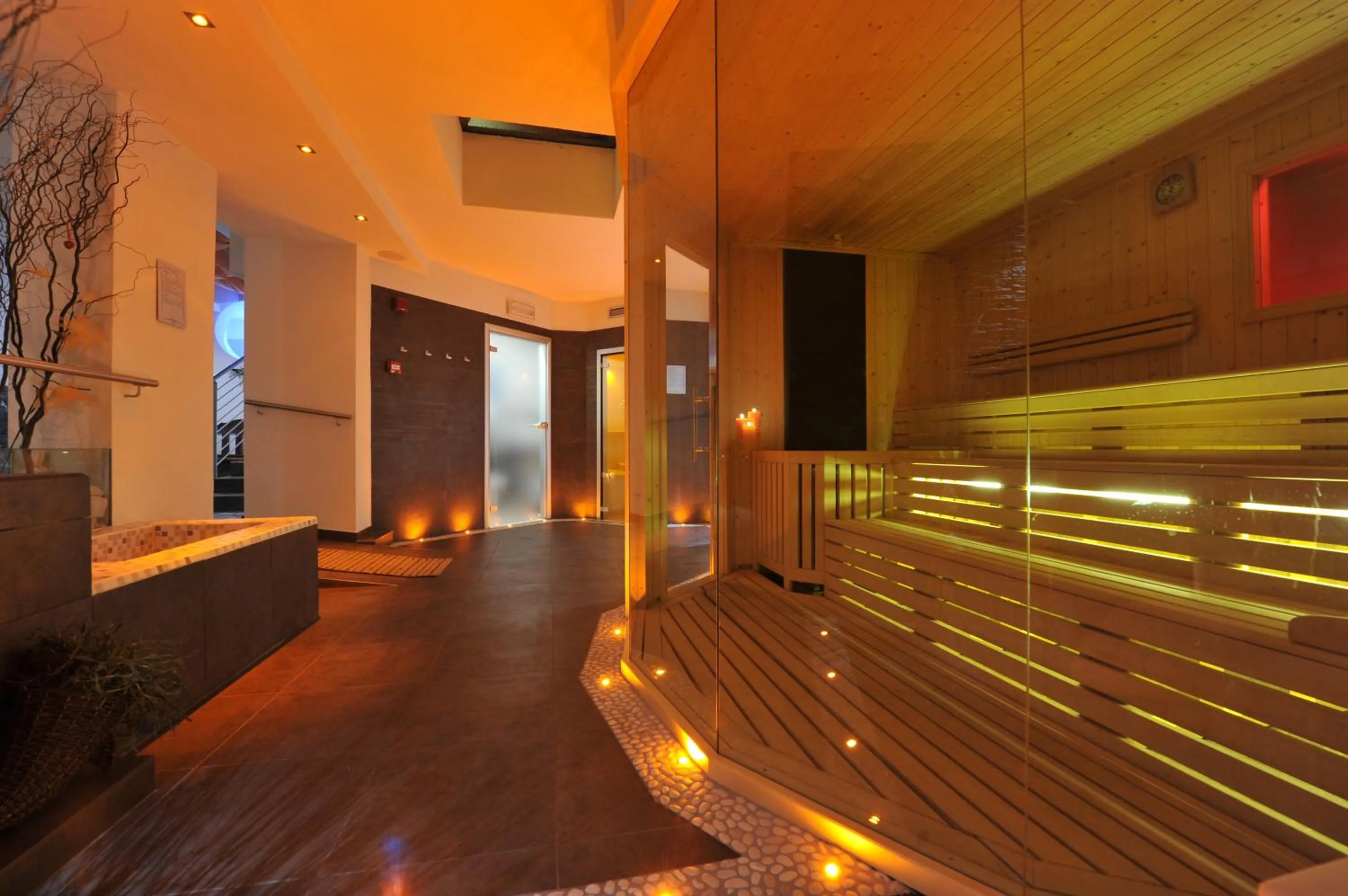 Hot Tub in Hotel Bella di Bosco