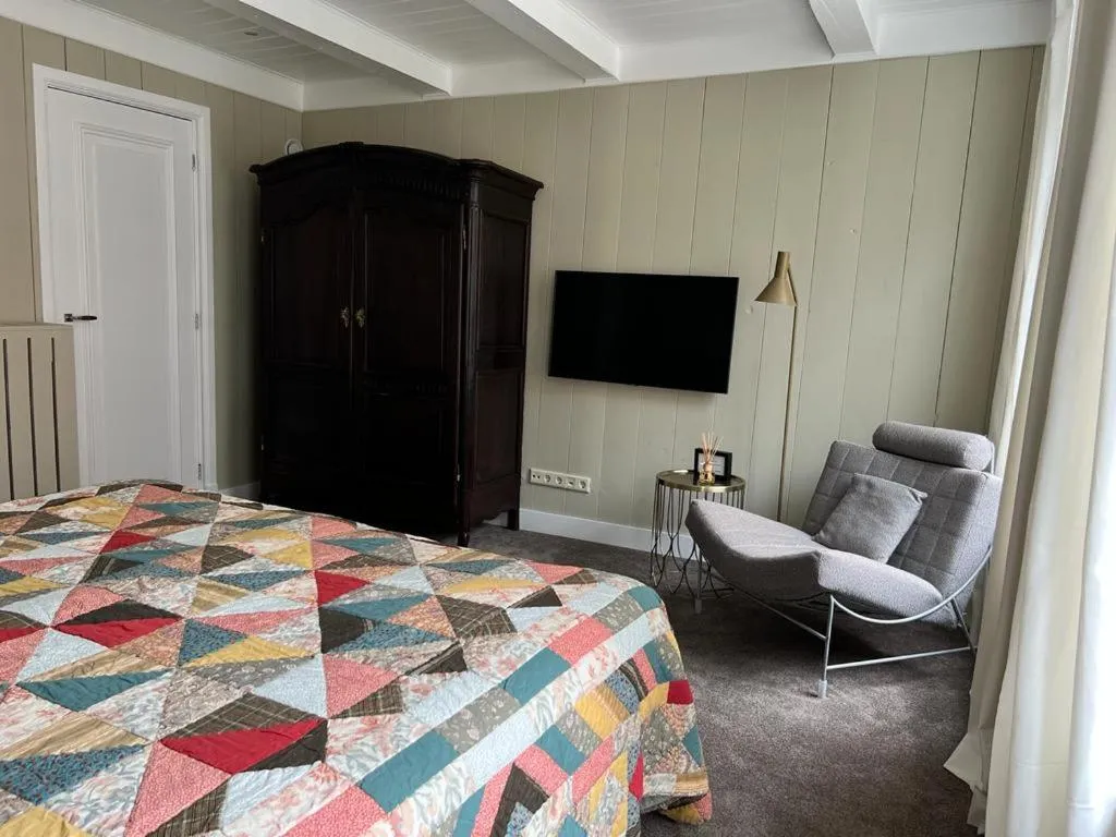 Bed in Dahli's Sleep Boutique