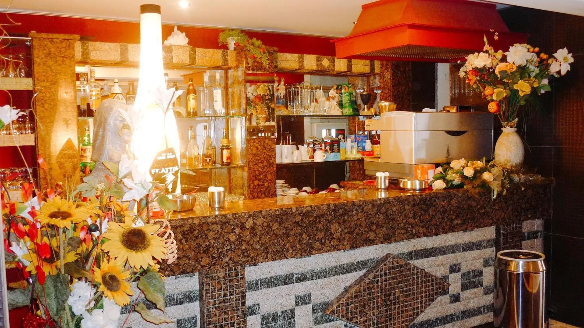 Lounge or bar in PARADISO Hotel Ristorante