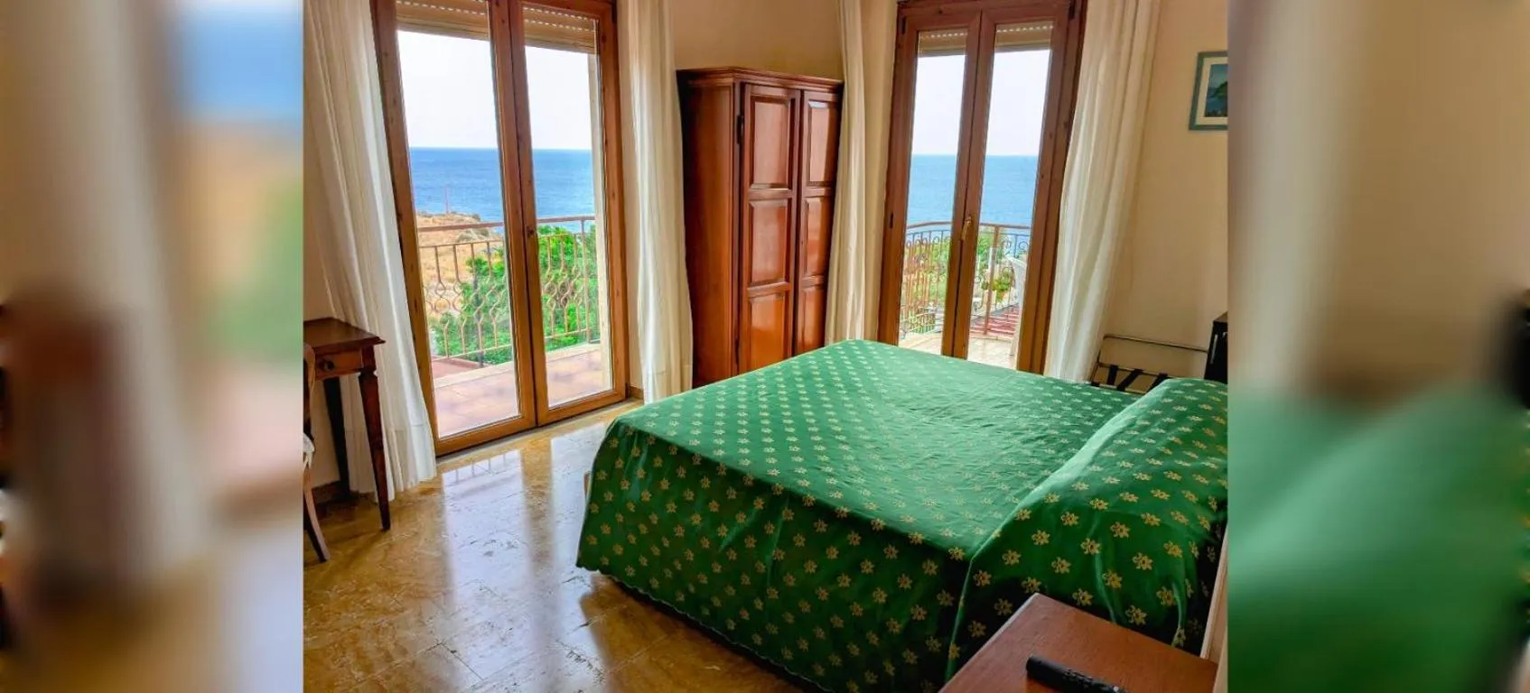 Bed in PARADISO Hotel Ristorante