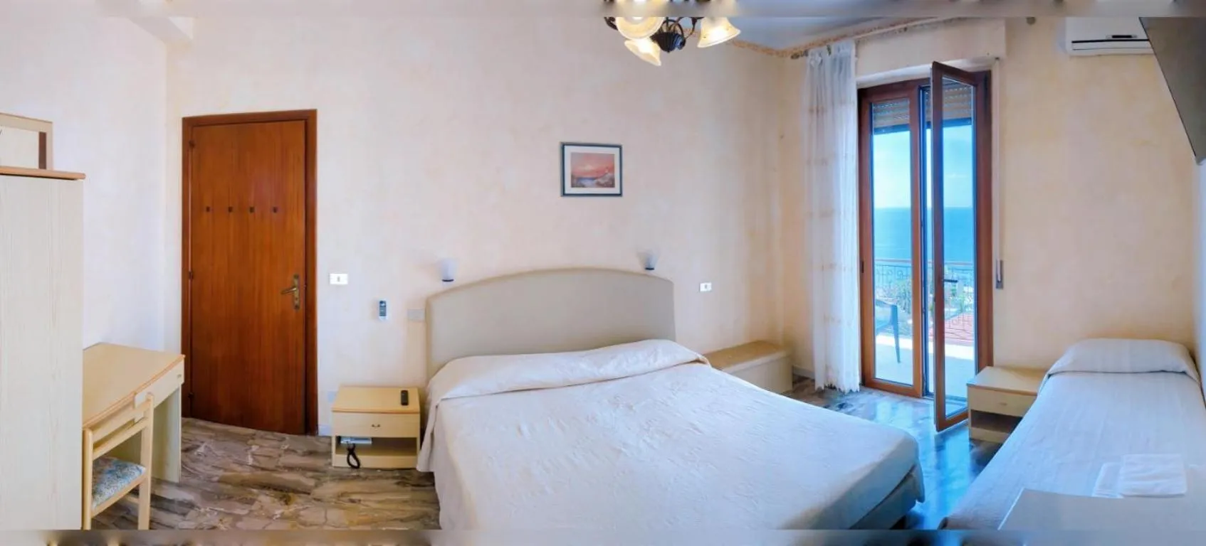 Bed in PARADISO Hotel Ristorante