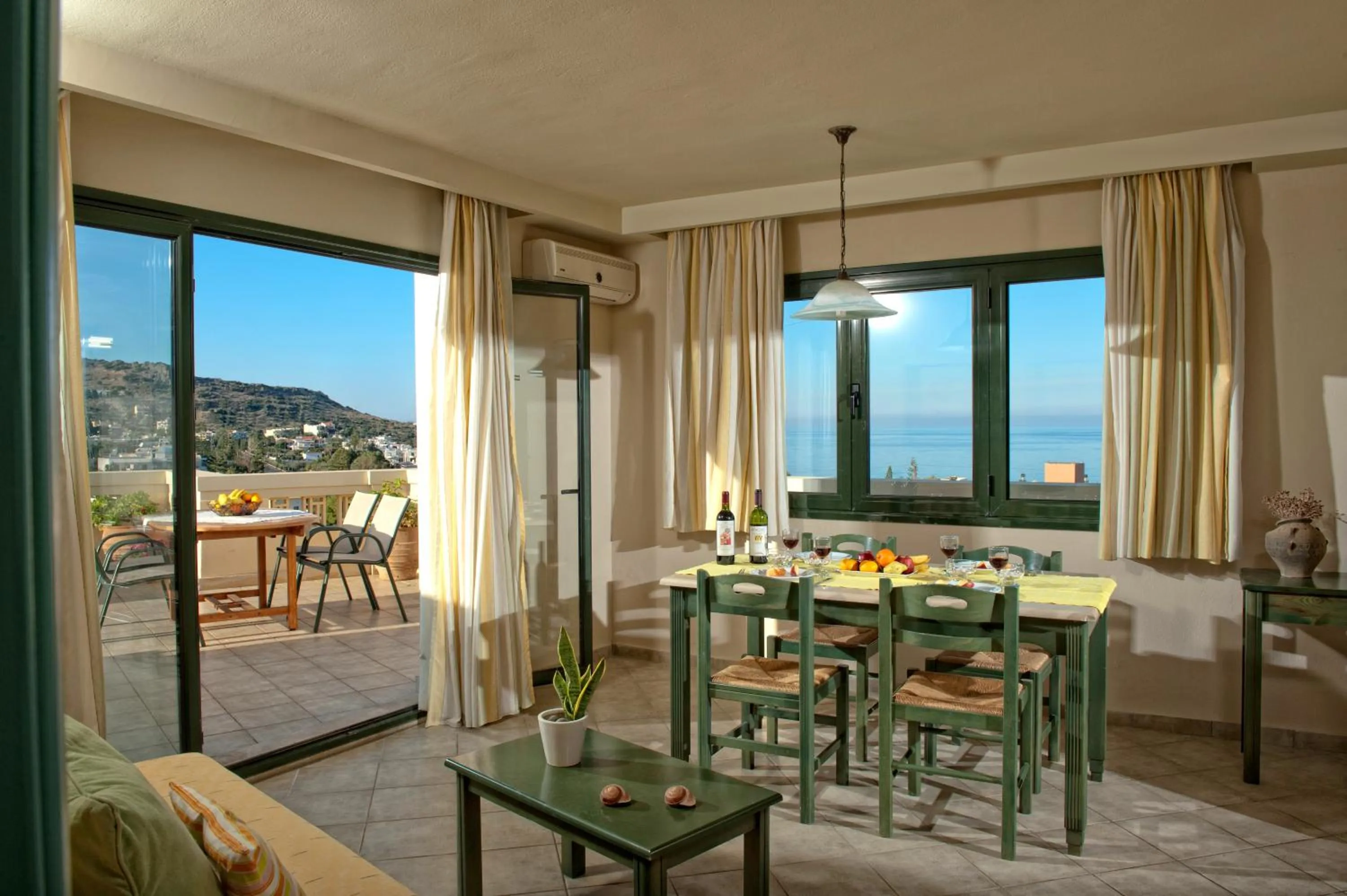 Dining area in Villiana Holiday Apartments