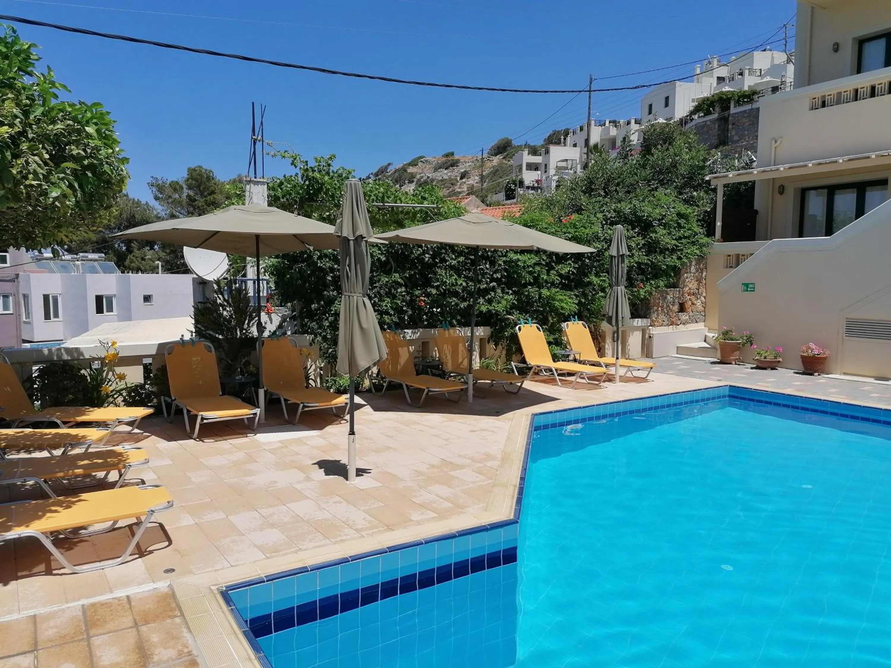 Swimming pool in Villiana Holiday Apartments
