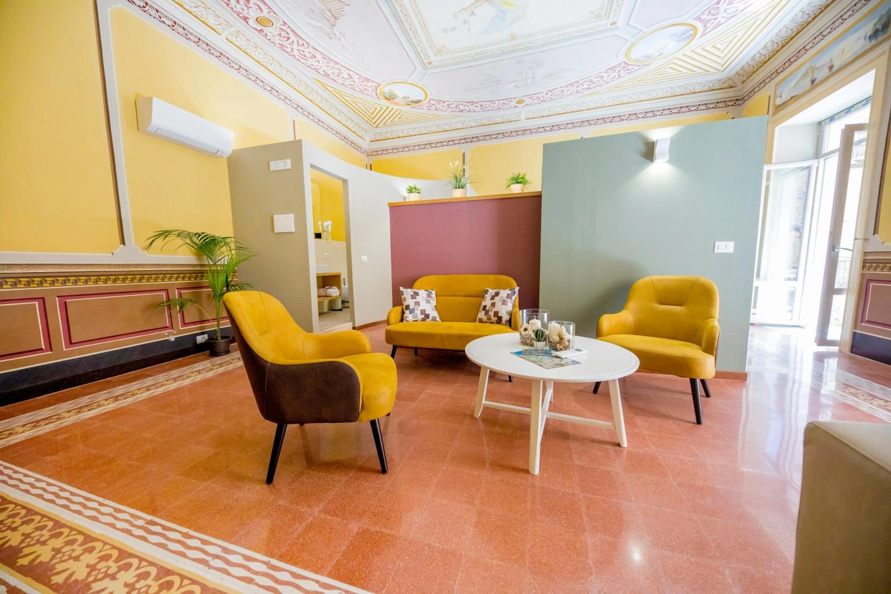 Lounge or bar in Pepito palace