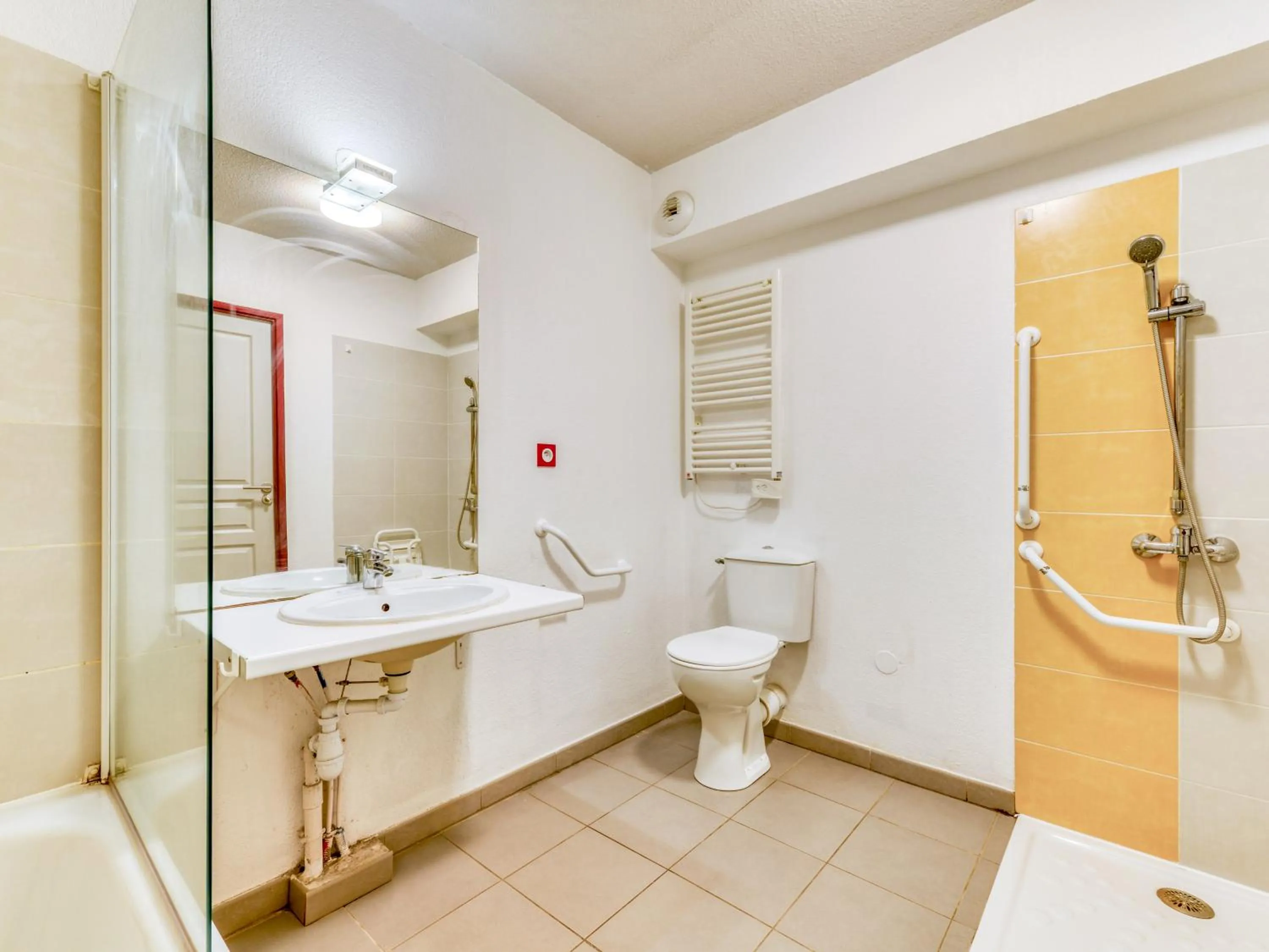 Bathroom in Vacancéole - Les demeures de la Massane - Argelès-sur-Mer