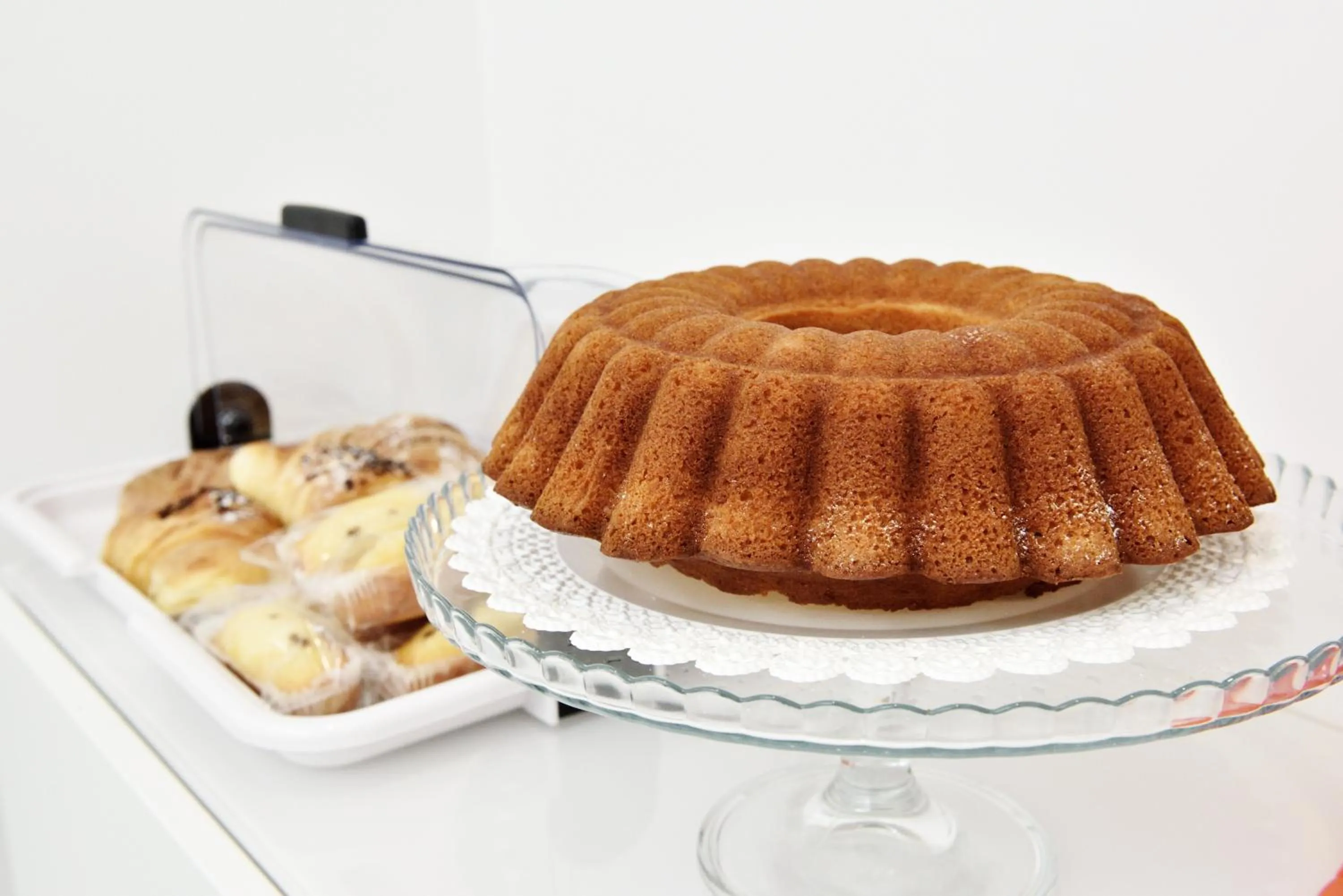 Continental breakfast in Insula House