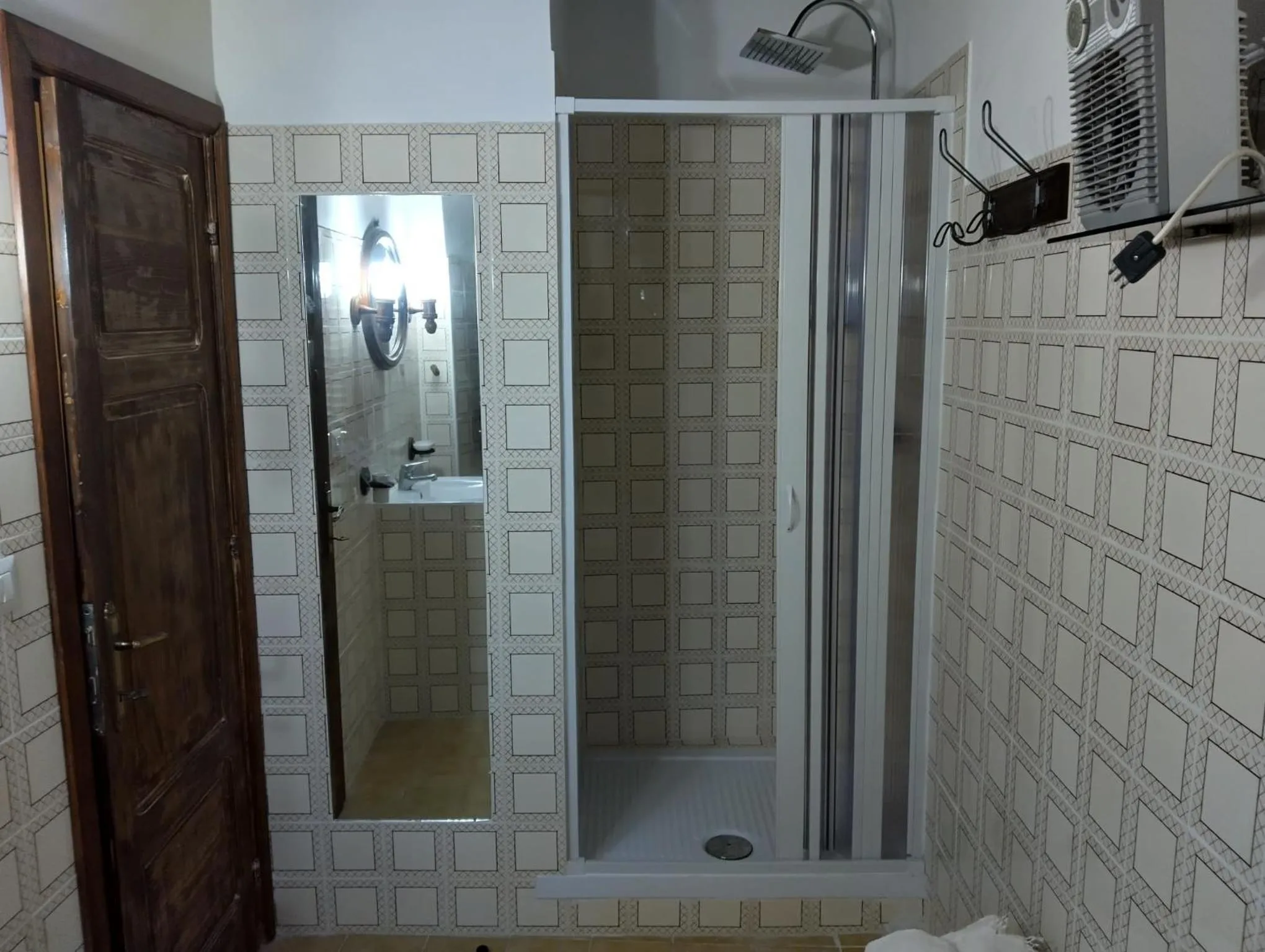 Shower in B&B Il Caùto