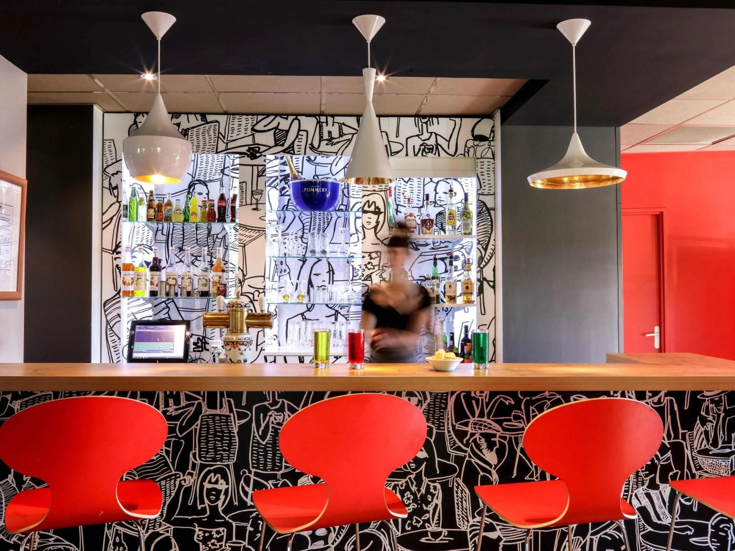 Lounge or bar in ibis Orange Sud