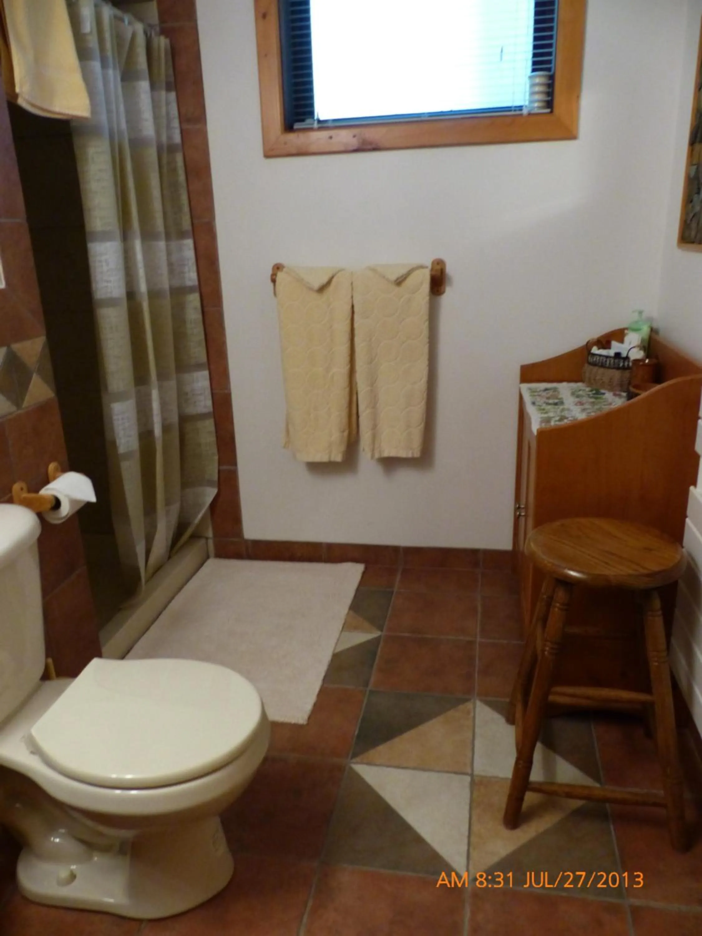 Bathroom in End of the road B & B